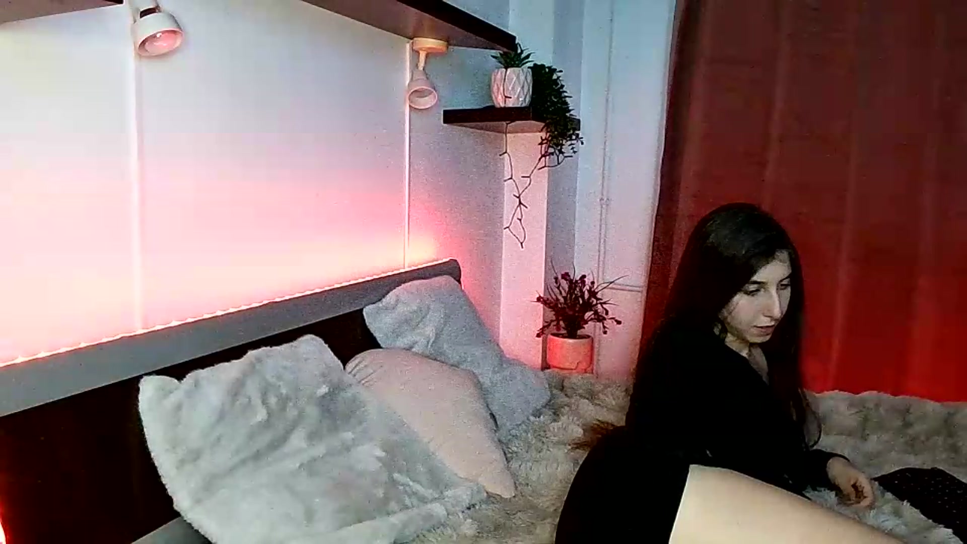 Gallery image thumbnail from Midnightdream's myfreecams stream on, 06/07/2026, 02:59 image 14 of 20