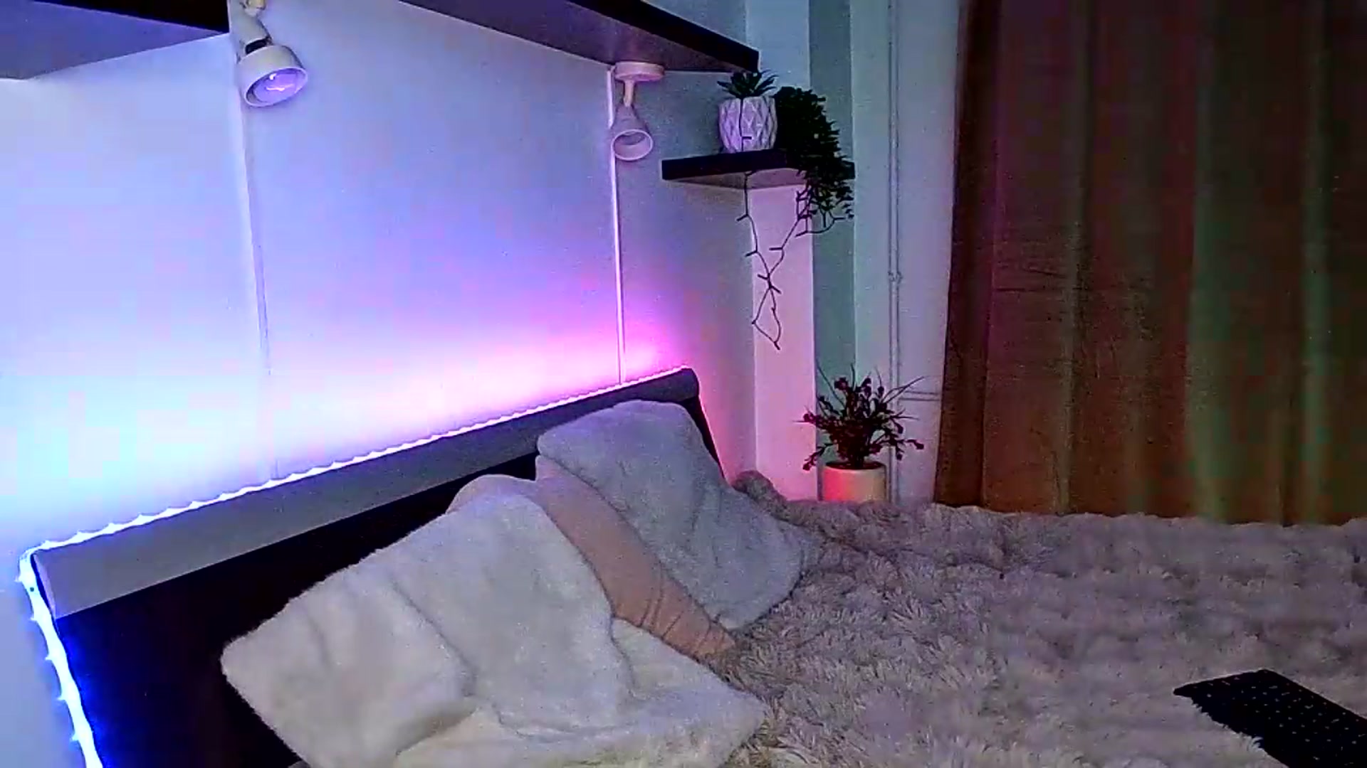 Gallery image thumbnail from Midnightdream's myfreecams stream on, 06/24/2026, 23:53 image 20 of 20