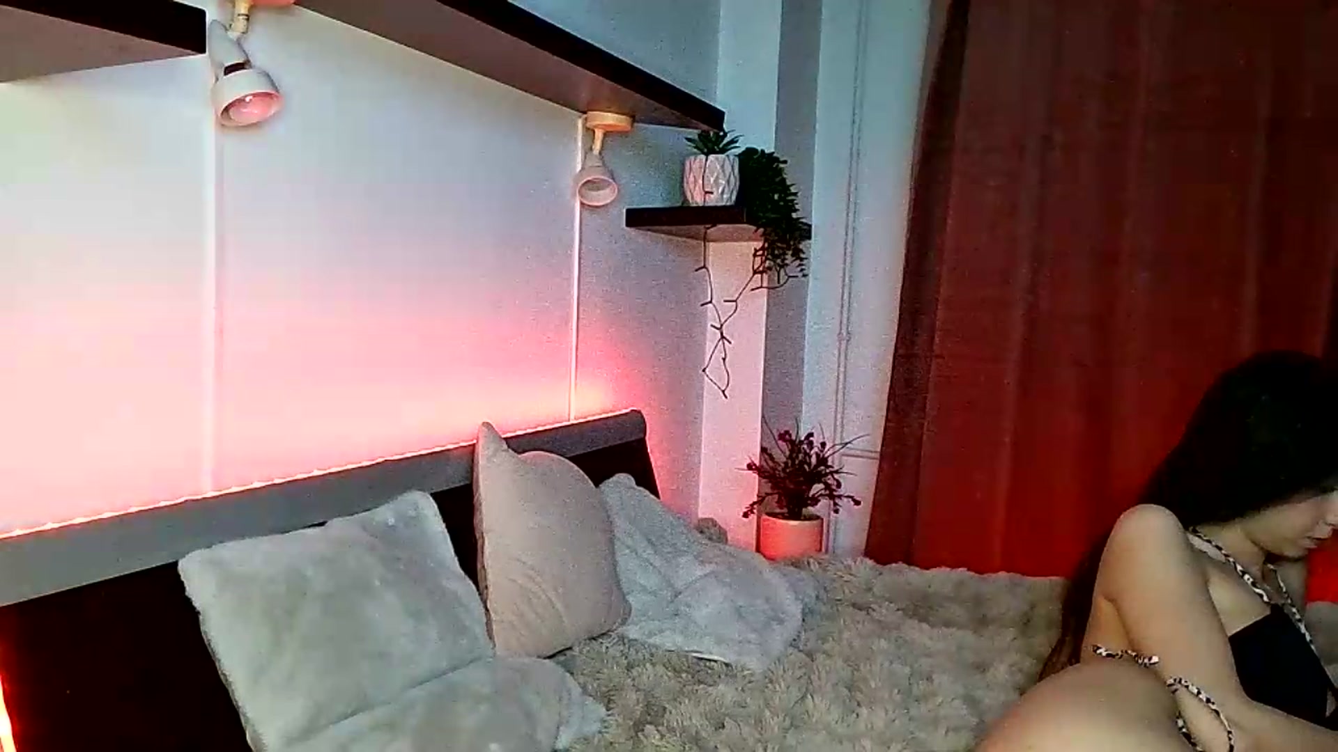 Gallery image thumbnail from Midnightdream's myfreecams stream on, 06/27/2026, 22:36 image 3 of 20