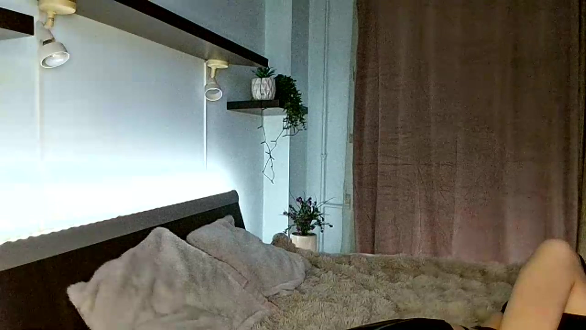 Gallery image thumbnail from Midnightdream's myfreecams stream on, 07/02/2026, 01:13 image 3 of 20