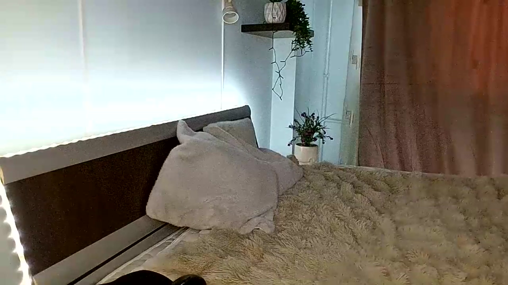 Gallery image thumbnail from Midnightdream's myfreecams stream on, 07/05/2026, 04:39 image 8 of 20