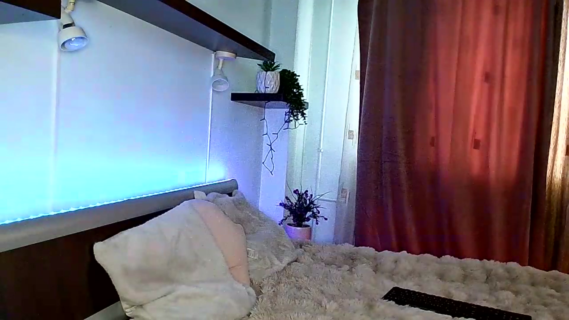 Gallery image thumbnail from Midnightdream's myfreecams stream on, 07/07/2026, 04:27 image 16 of 20