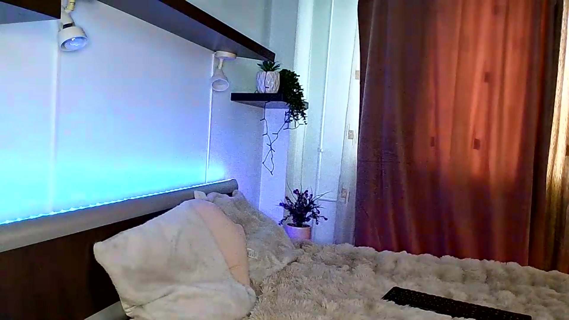 Gallery image thumbnail from Midnightdream's myfreecams stream on, 07/07/2026, 04:27 image 15 of 20