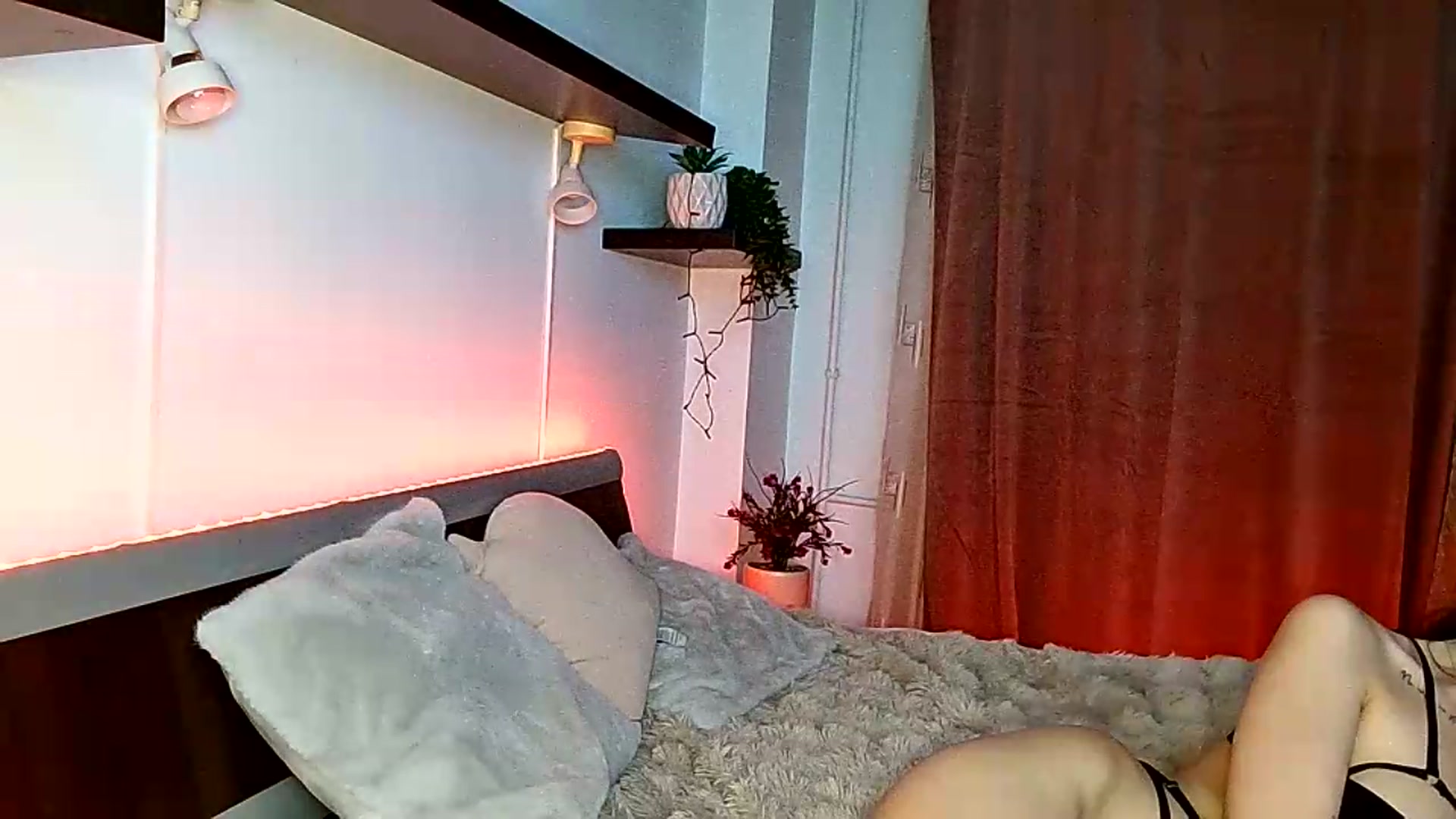 Gallery image thumbnail from Midnightdream's myfreecams stream on, 07/08/2026, 23:53 image 17 of 20