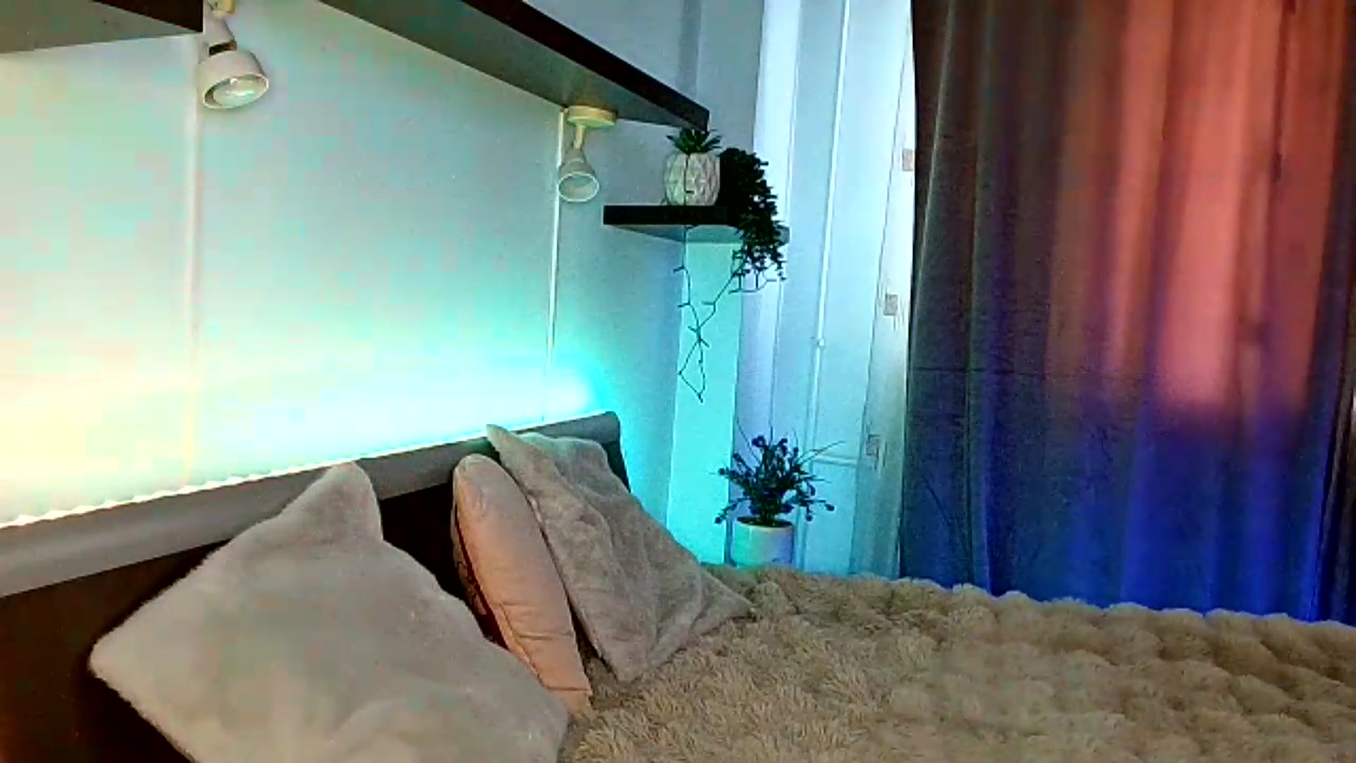 Gallery image thumbnail from Midnightdream's myfreecams stream on, 07/09/2026, 06:07 image 3 of 20
