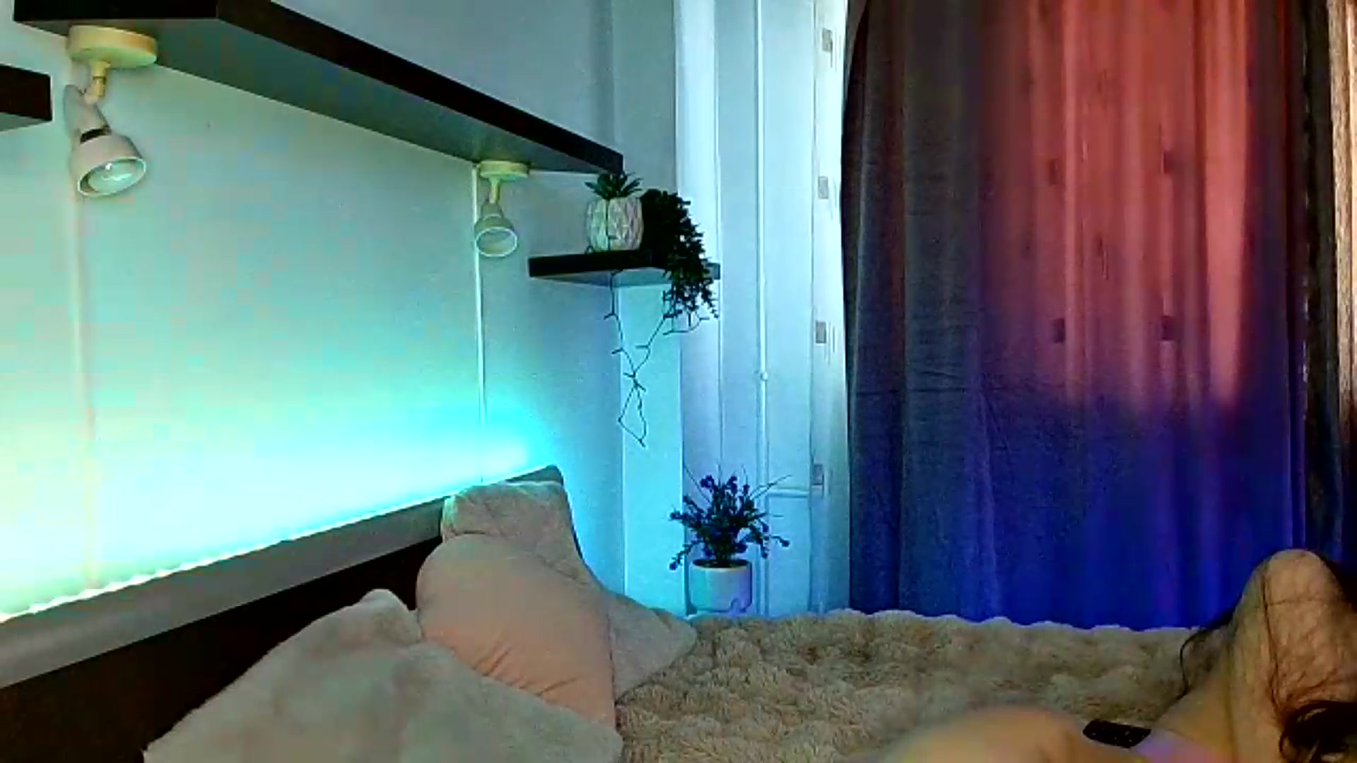 Gallery image thumbnail from Midnightdream's myfreecams stream on, 07/17/2026, 05:56 image 19 of 20