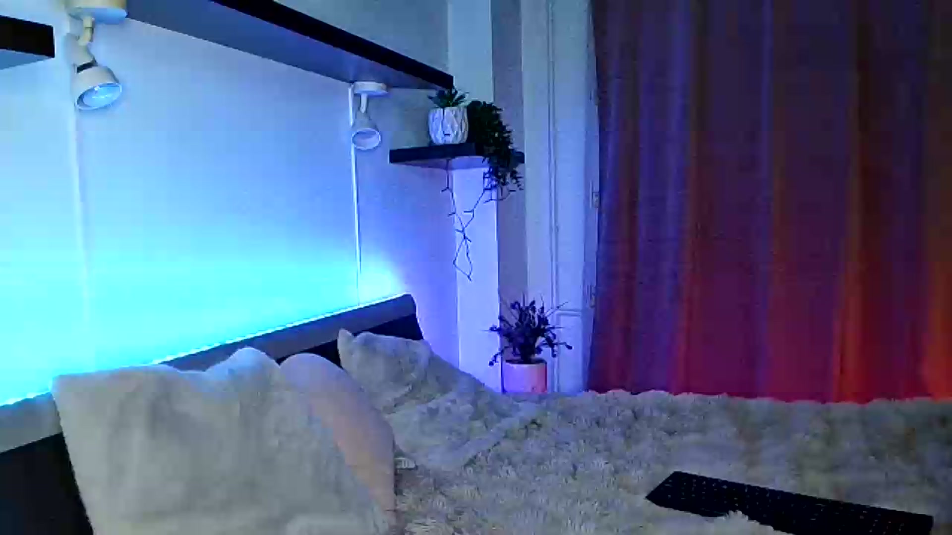 Gallery image thumbnail from Midnightdream's myfreecams stream on, 07/23/2026, 19:32 image 19 of 20