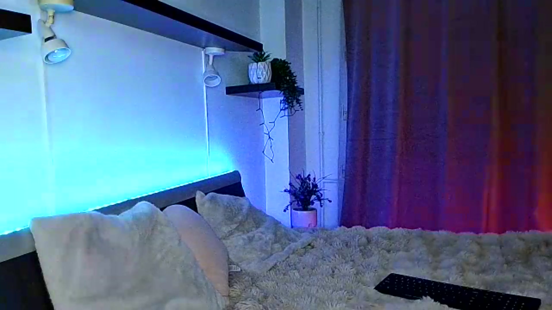 Gallery image thumbnail from Midnightdream's myfreecams stream on, 07/23/2026, 19:32 image 9 of 20