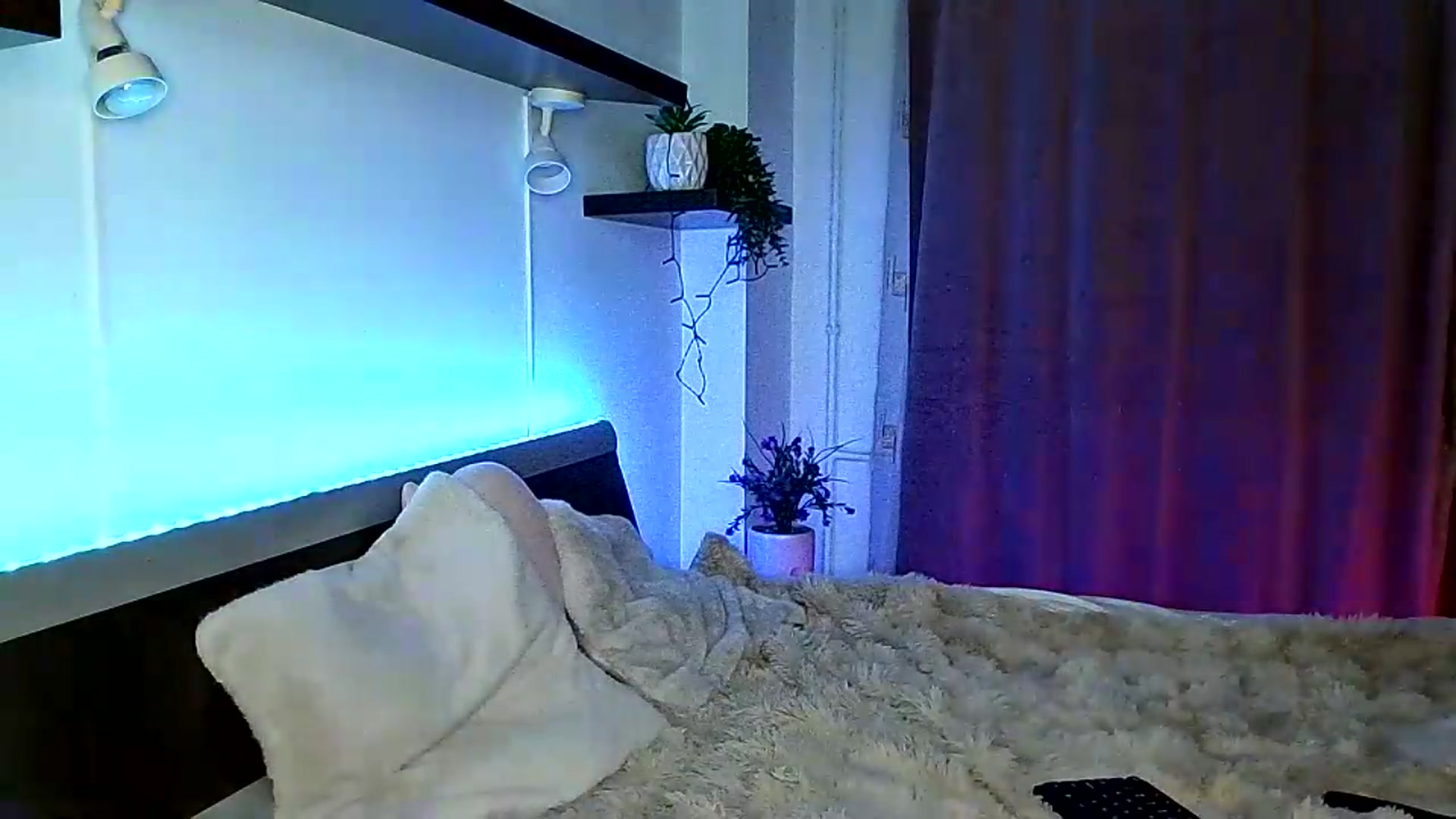 Gallery image thumbnail from Midnightdream's myfreecams stream on, 07/31/2026, 22:46 image 20 of 20