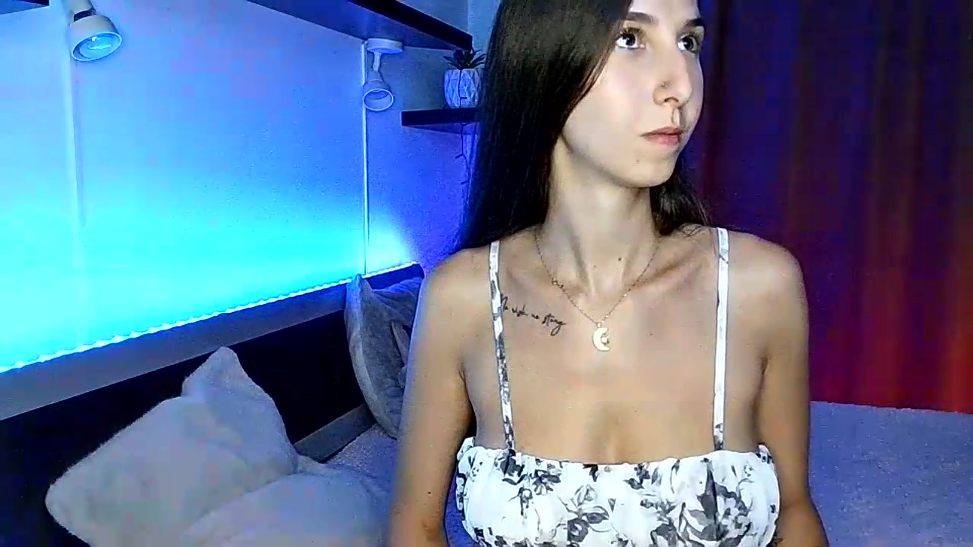 Gallery image thumbnail from Midnightdream's myfreecams stream on, 08/11/2026, 02:17 image 12 of 20