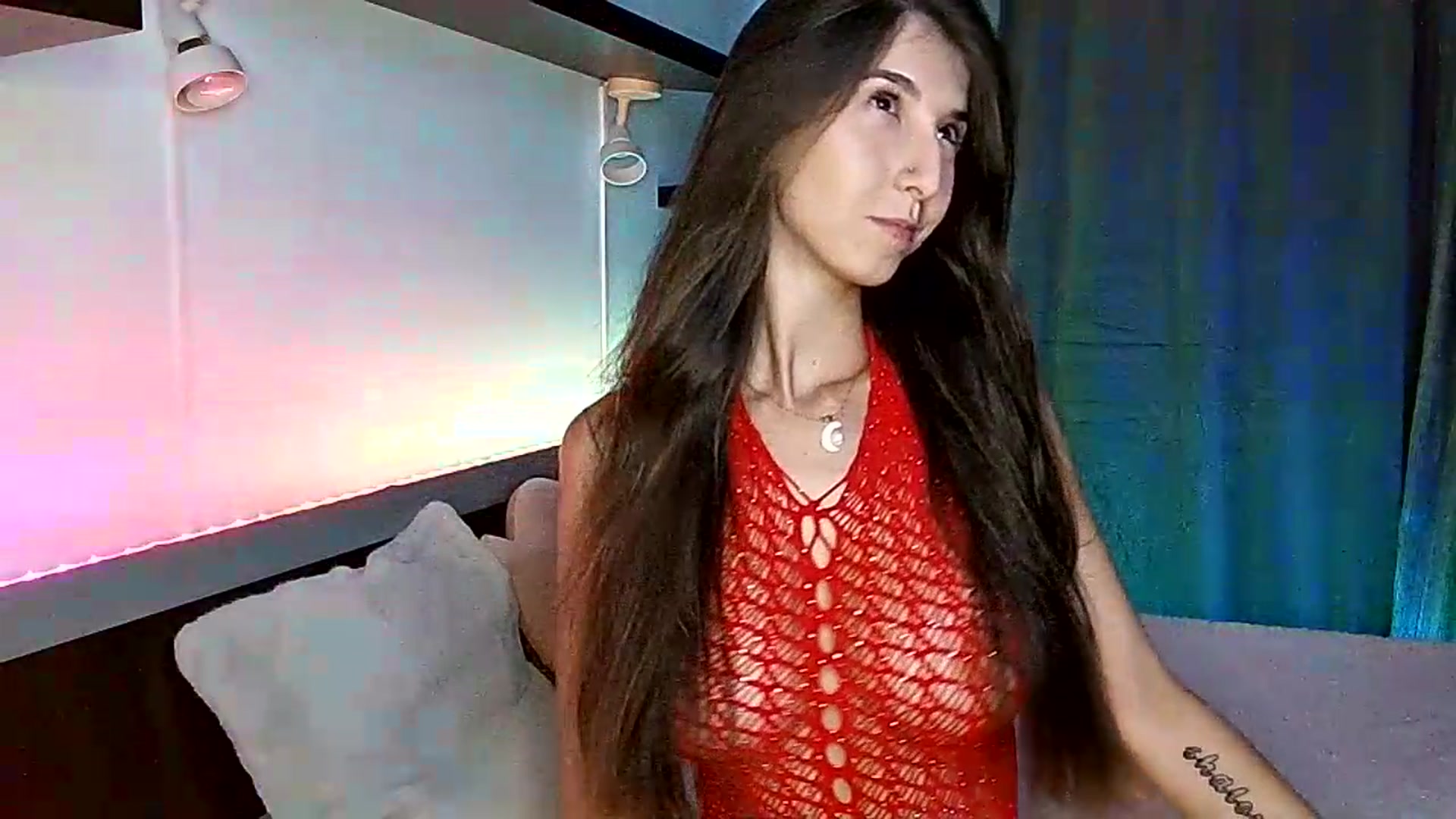 Gallery image thumbnail from Midnightdream's myfreecams stream on, 08/12/2026, 21:38 image 20 of 20