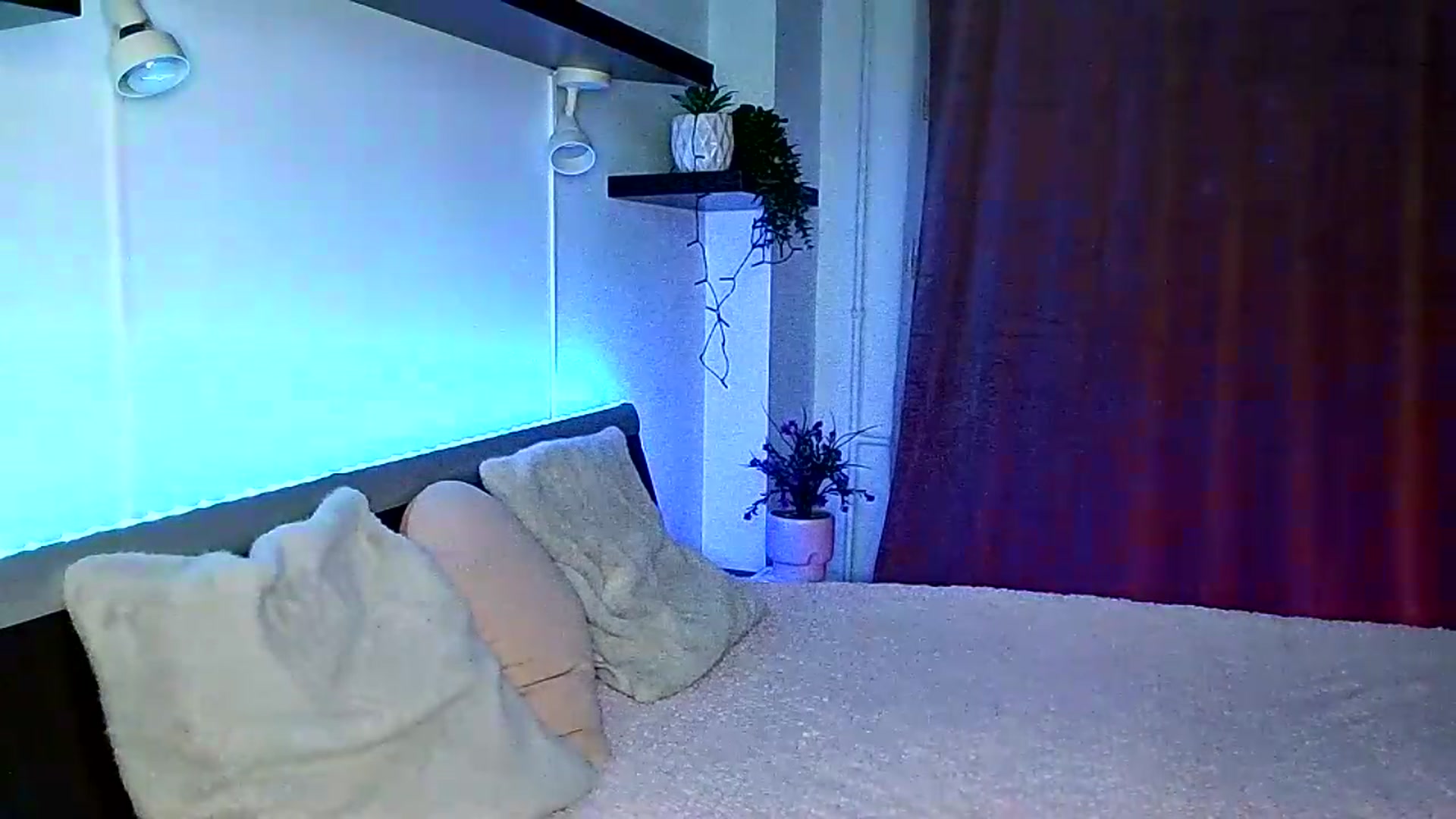 Gallery image thumbnail from Midnightdream's myfreecams stream on, 08/21/2026, 19:59 image 15 of 20
