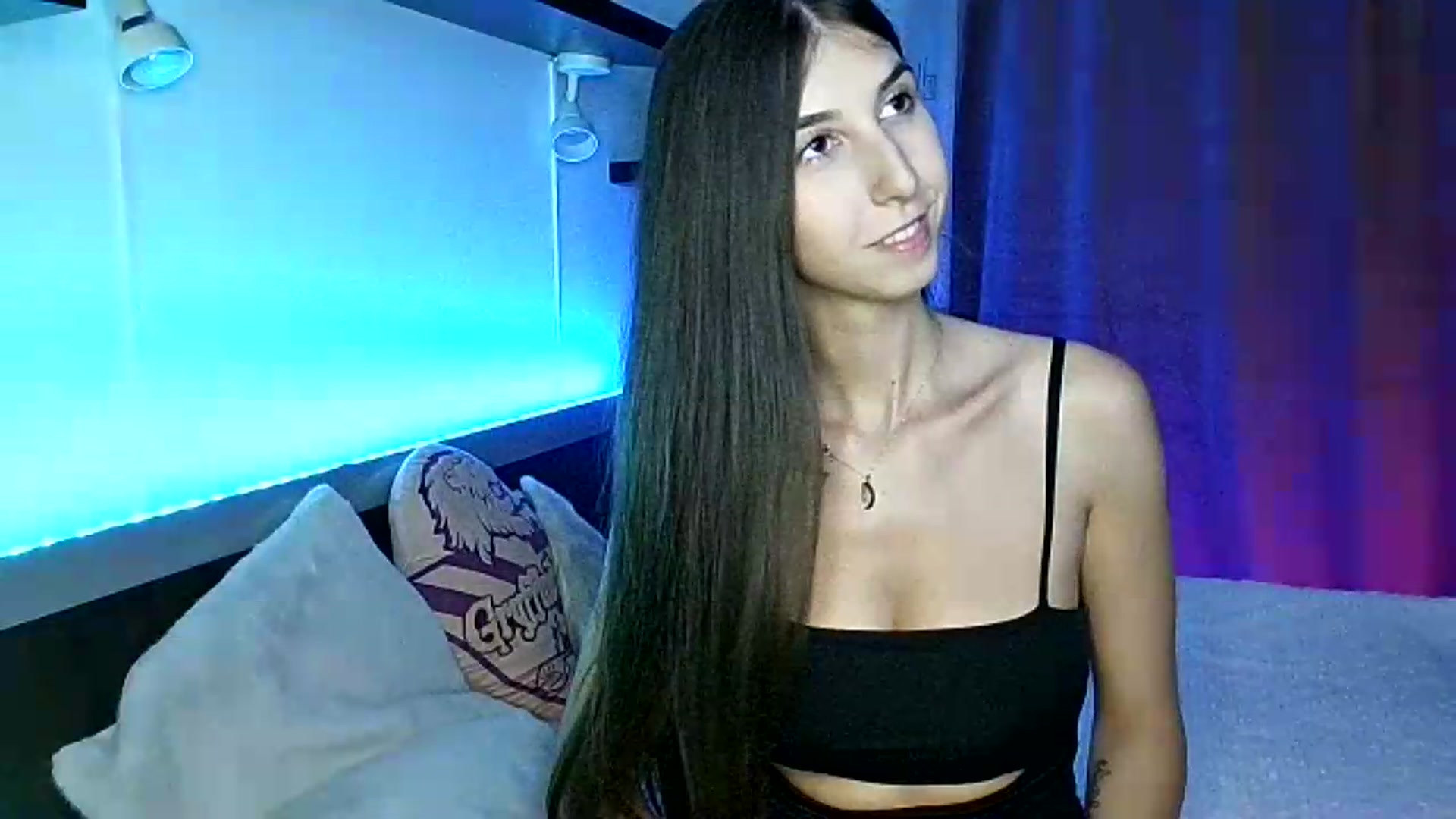 Gallery image thumbnail from Midnightdream's myfreecams stream on, 08/30/2026, 21:34 image 14 of 20