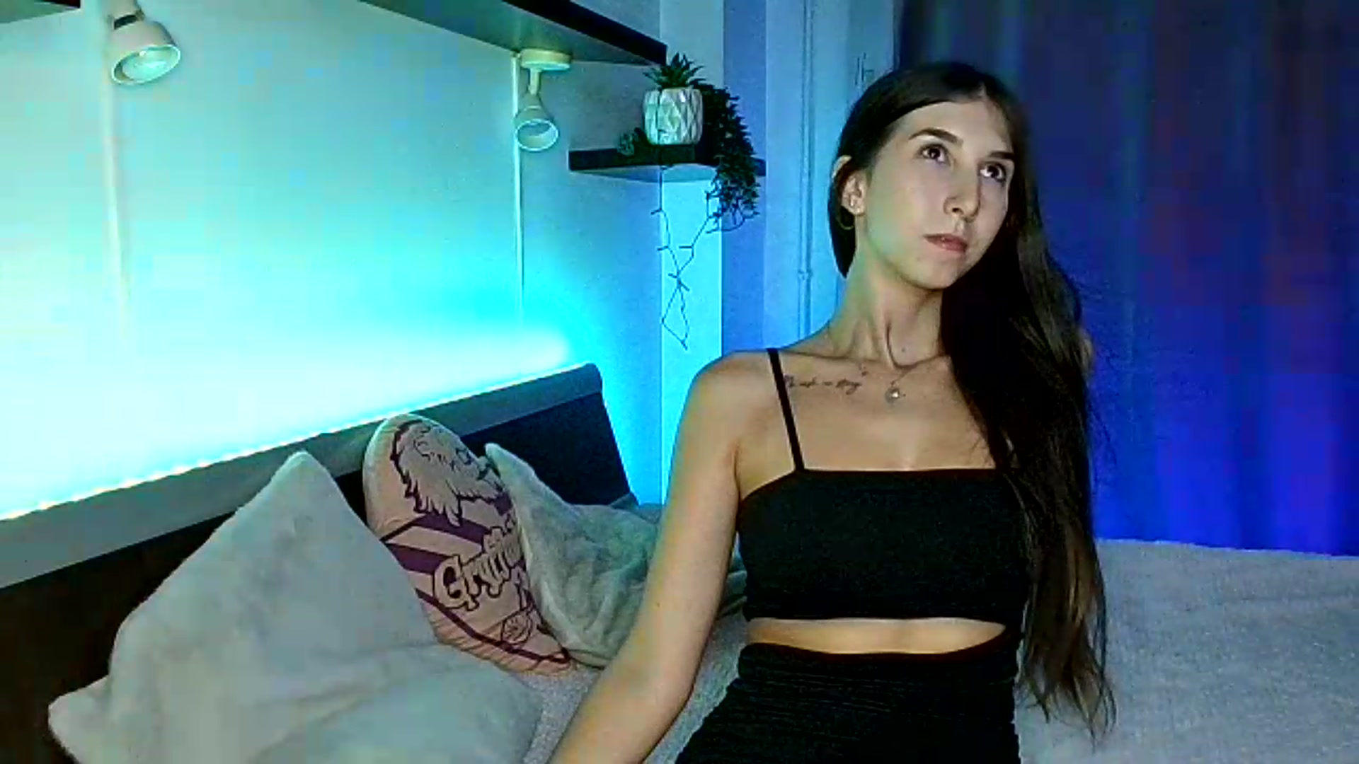 Gallery image thumbnail from Midnightdream's myfreecams stream on, 08/30/2026, 21:34 image 16 of 20