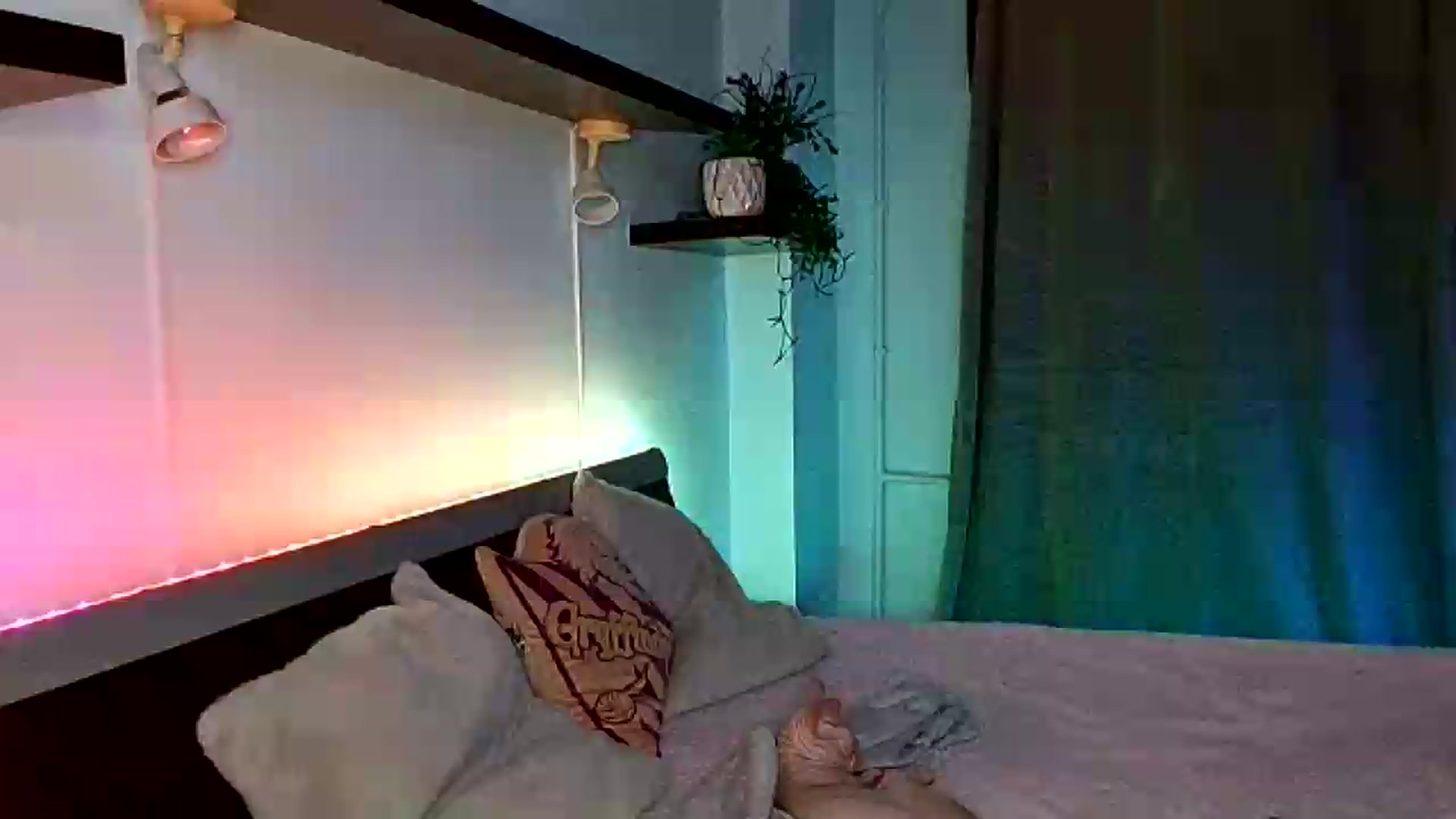 Gallery image thumbnail from Midnightdream's myfreecams stream on, 09/10/2026, 21:46 image 3 of 20