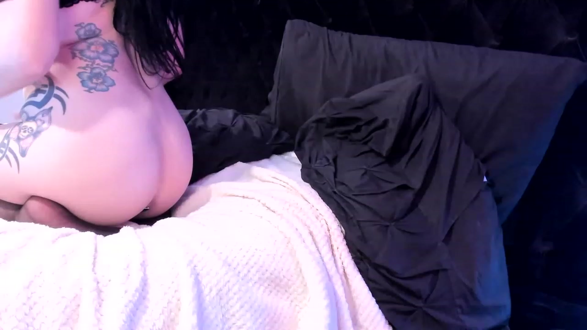 Gallery image thumbnail from Midnightrose's myfreecams stream on, 03/06/2023, 13:15 image 2 of 20