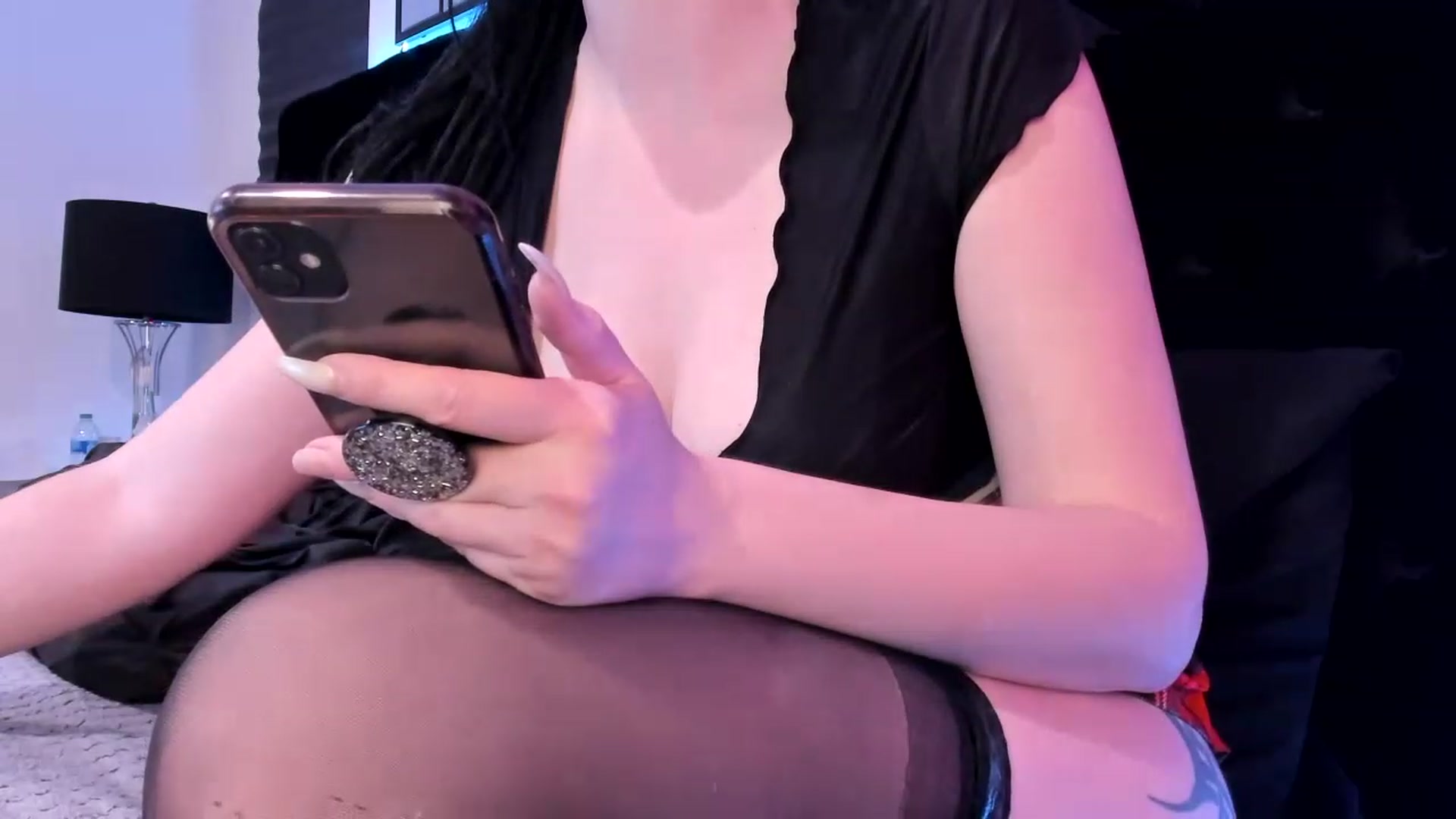 Gallery image thumbnail from Midnightrose's myfreecams stream on, 03/14/2023, 09:16 image 14 of 20