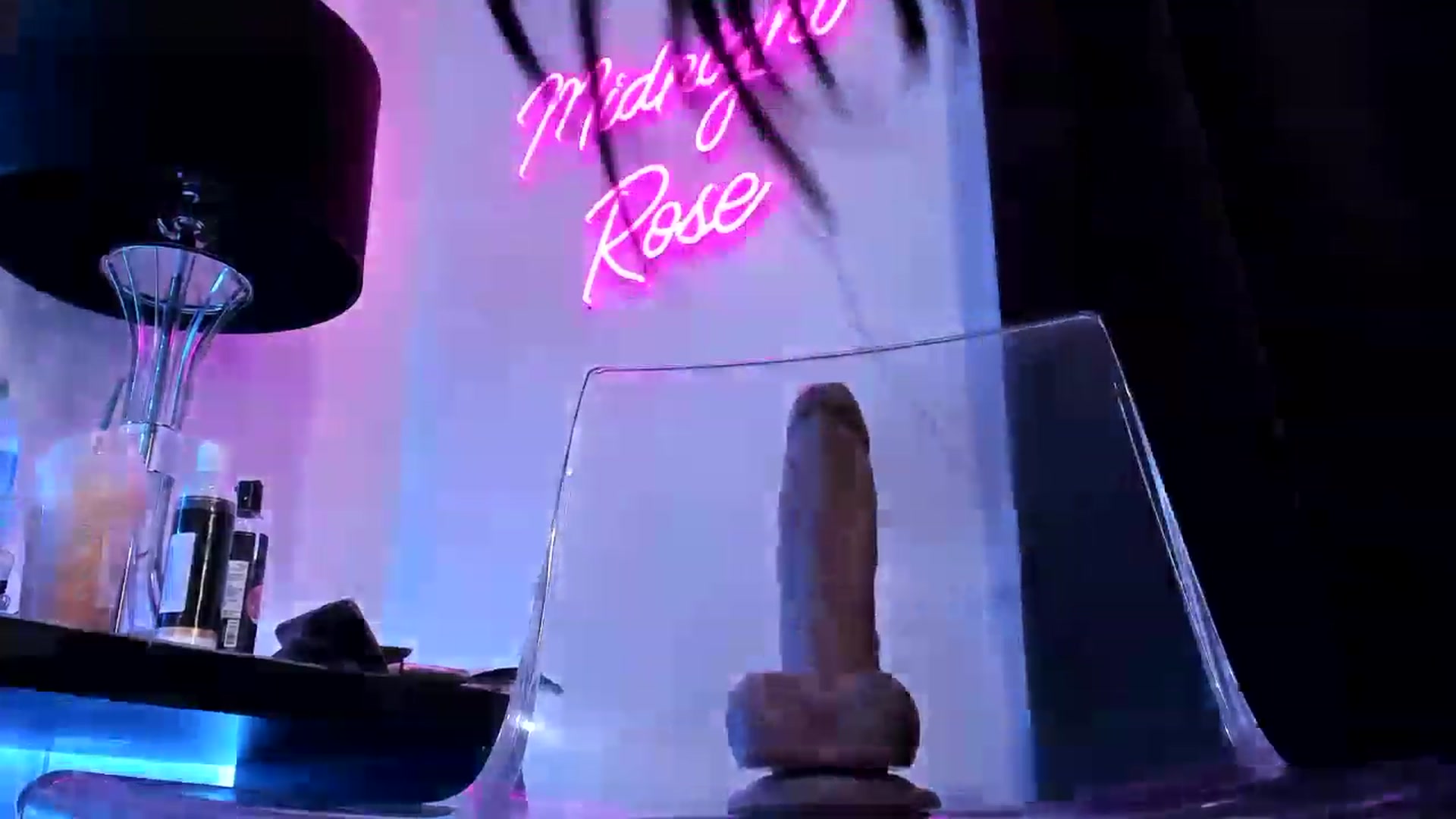 Gallery image thumbnail from Midnightrose's myfreecams stream on, 03/15/2023, 04:47 image 13 of 20