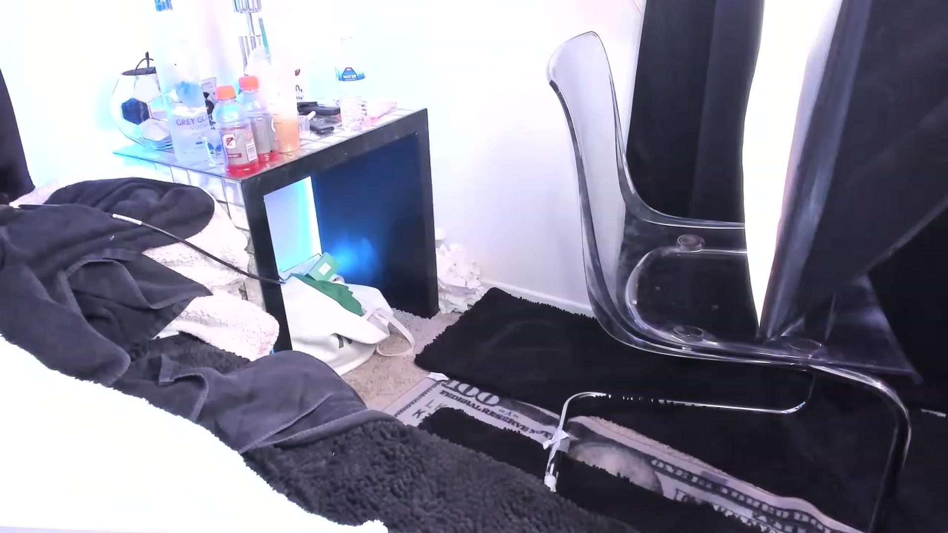 Gallery image thumbnail from Midnightrose's myfreecams stream on, 03/25/2023, 08:19 image 14 of 20