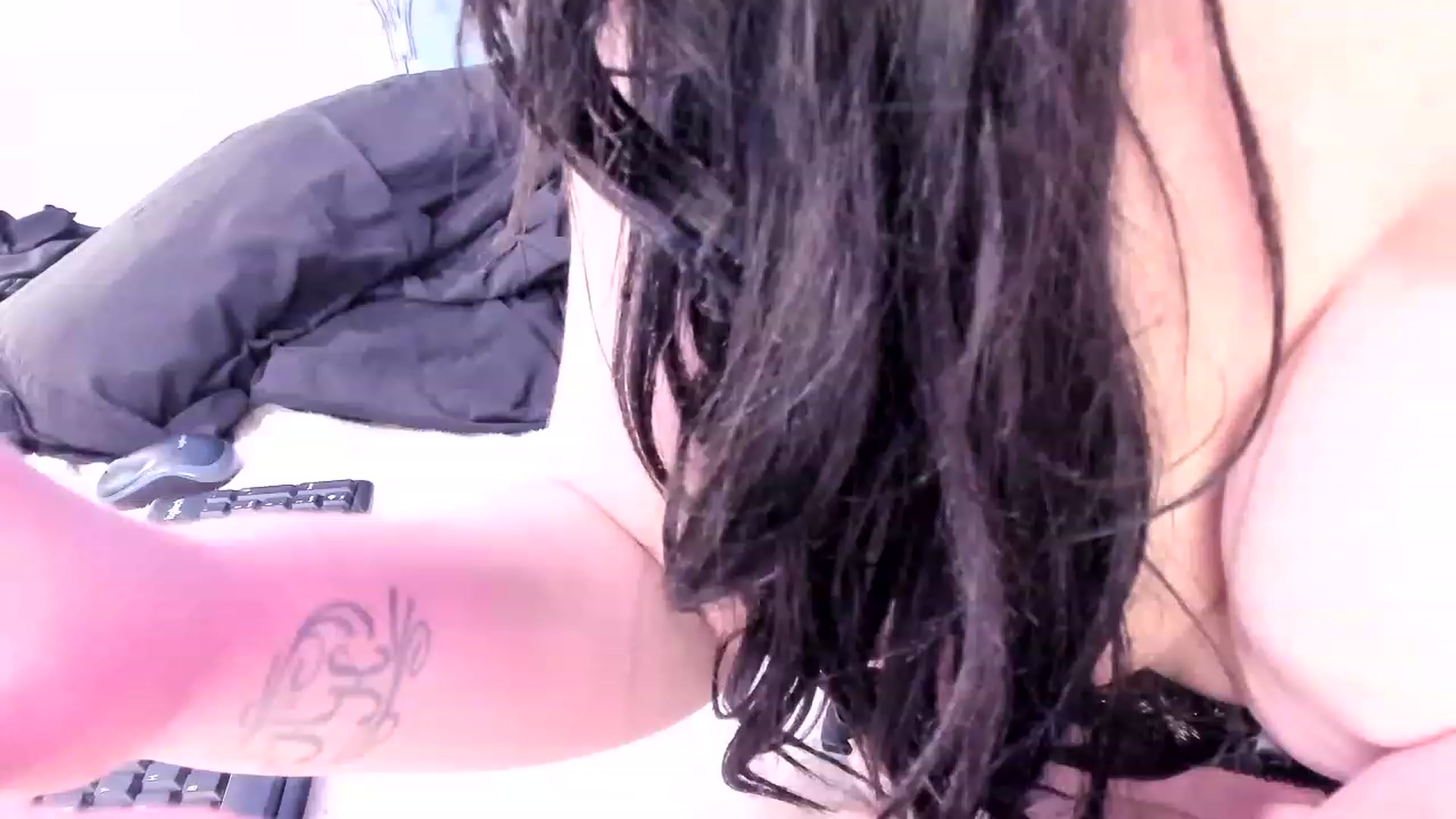 Gallery image thumbnail from Midnightrose's myfreecams stream on, 03/31/2023, 10:08 image 5 of 20