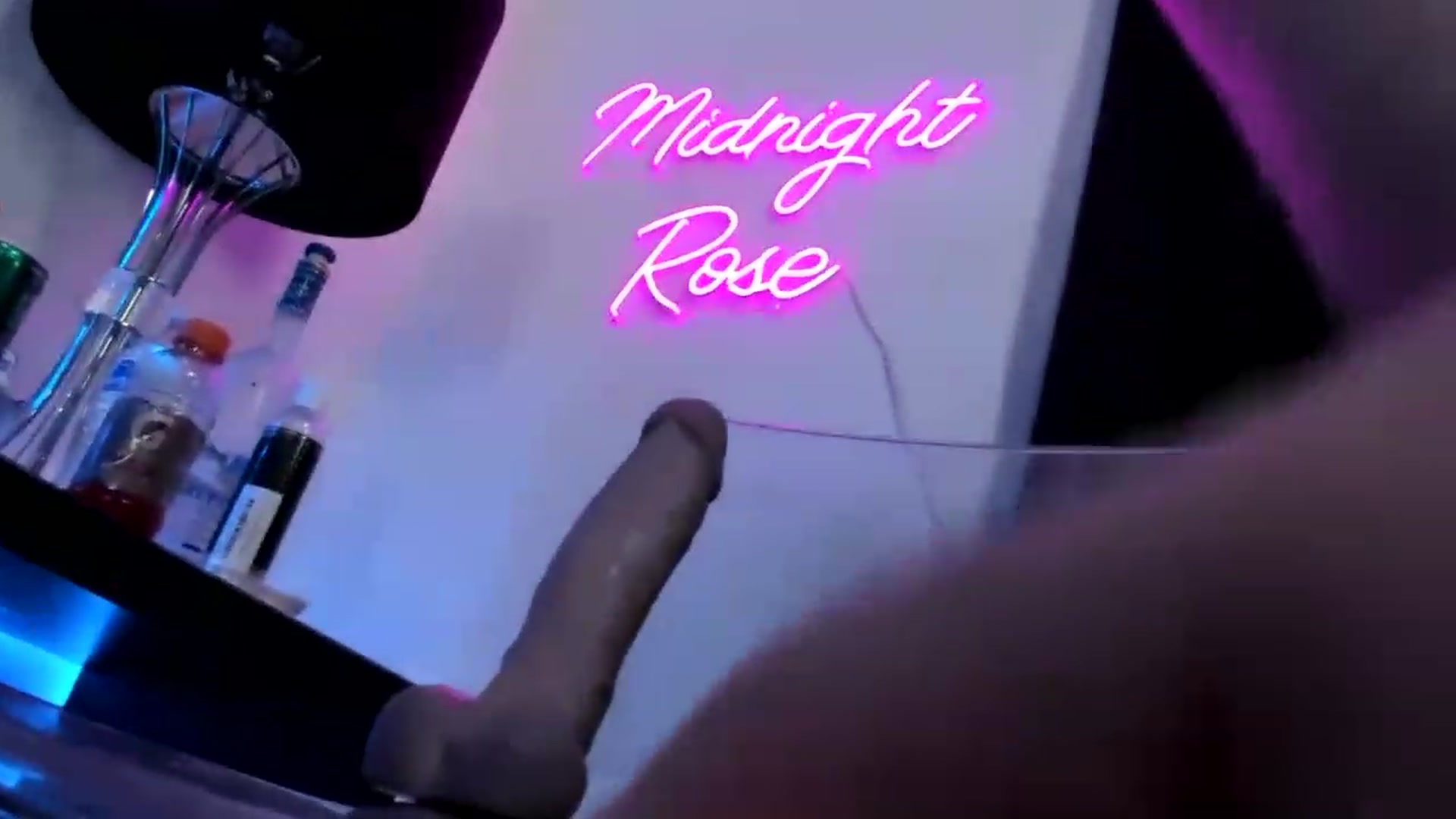 Gallery image thumbnail from Midnightrose's myfreecams stream on, 04/17/2023, 11:49 image 15 of 20
