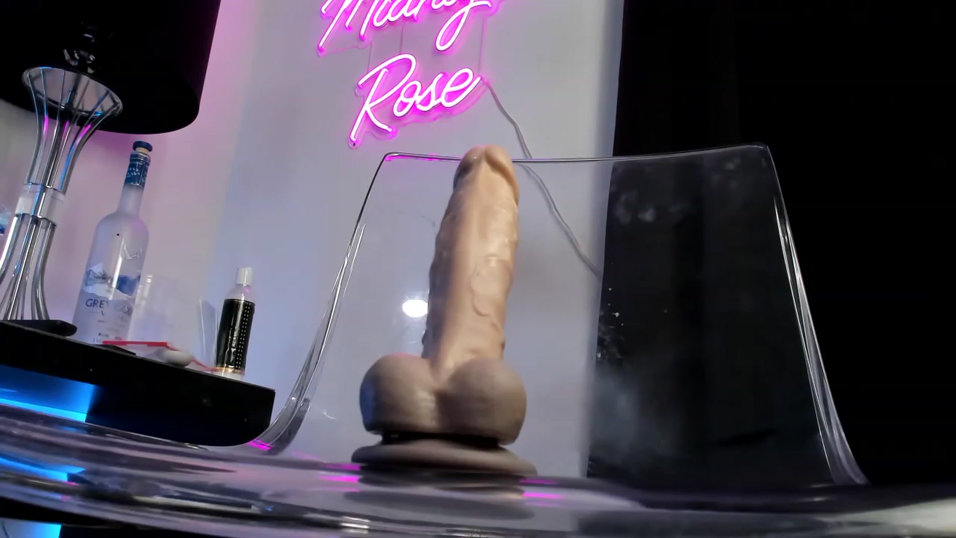 Gallery image thumbnail from Midnightrose's myfreecams stream on, 04/18/2023, 08:44 image 5 of 20