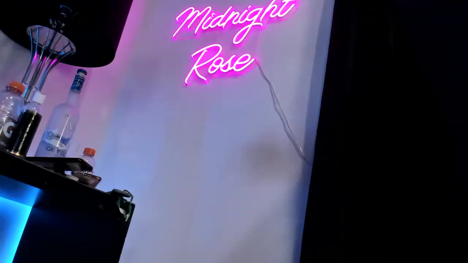 Gallery image thumbnail from Midnightrose's myfreecams stream on, 04/20/2023, 09:09 image 7 of 20