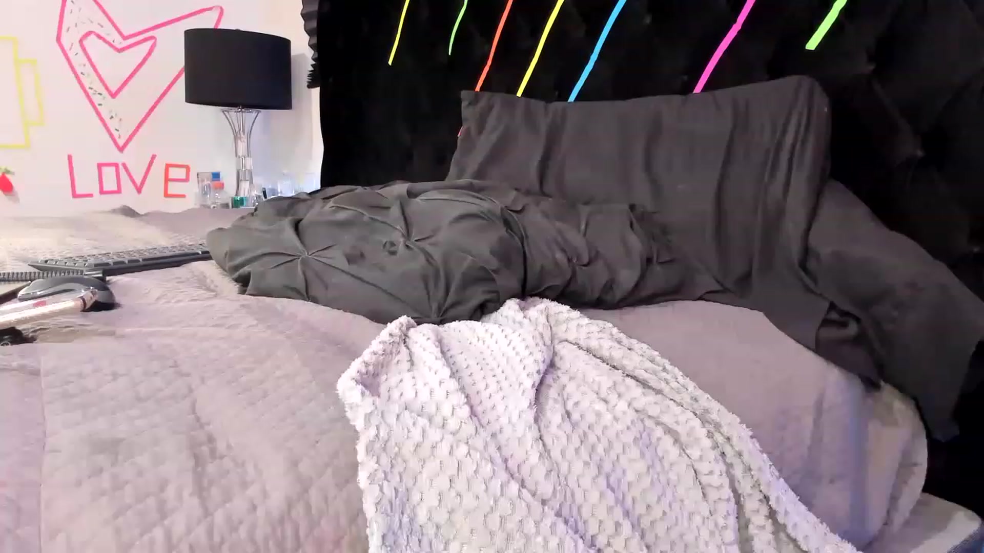 Gallery image thumbnail from Midnightrose's myfreecams stream on, 04/22/2023, 09:04 image 4 of 20
