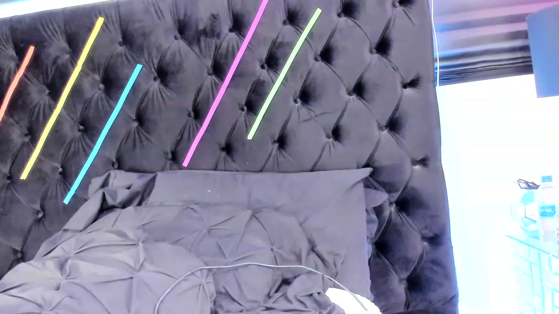 Gallery image thumbnail from Midnightrose's myfreecams stream on, 04/28/2023, 07:43 image 20 of 20