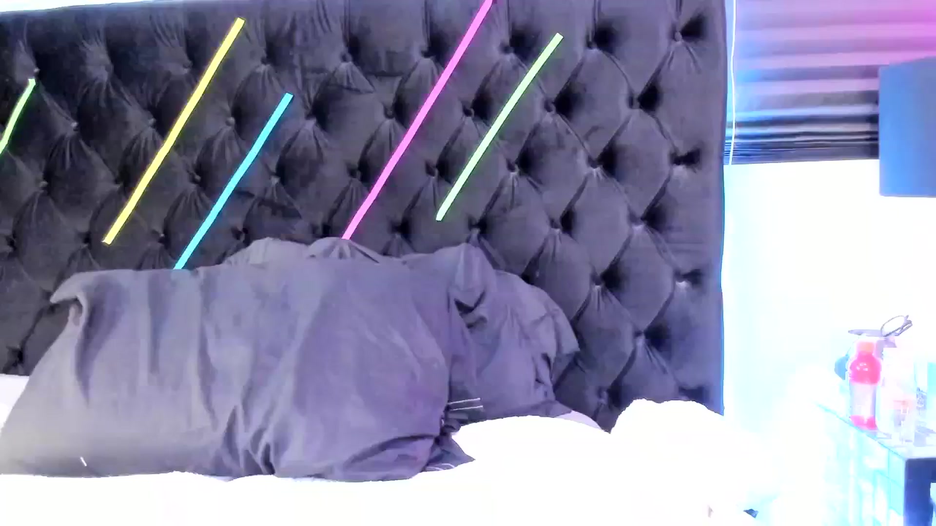 Gallery image thumbnail from Midnightrose's myfreecams stream on, 07/30/2023, 07:11 image 1 of 20