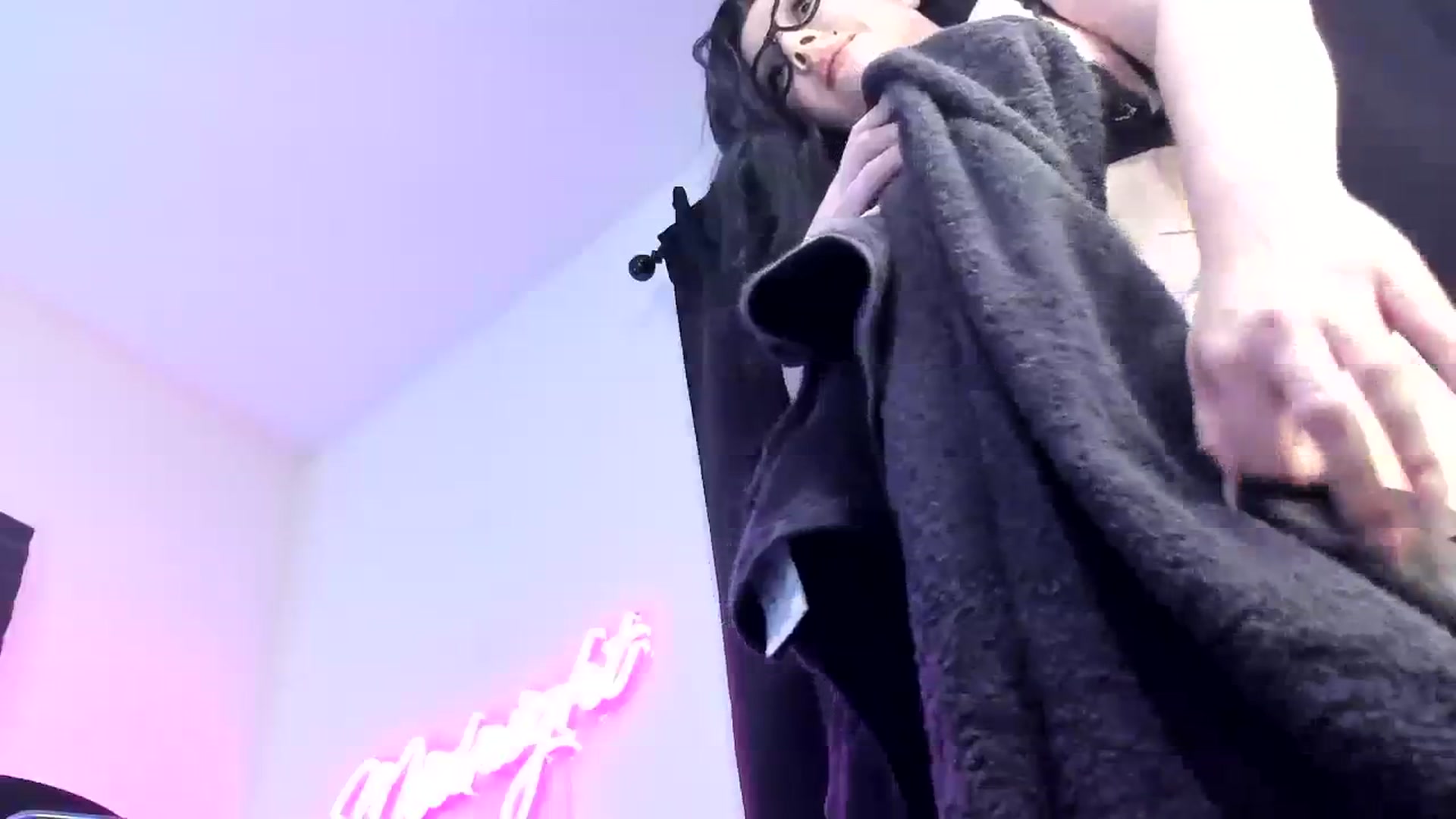 Gallery image thumbnail from Midnightrose's myfreecams stream on, 08/09/2023, 08:57 image 6 of 20