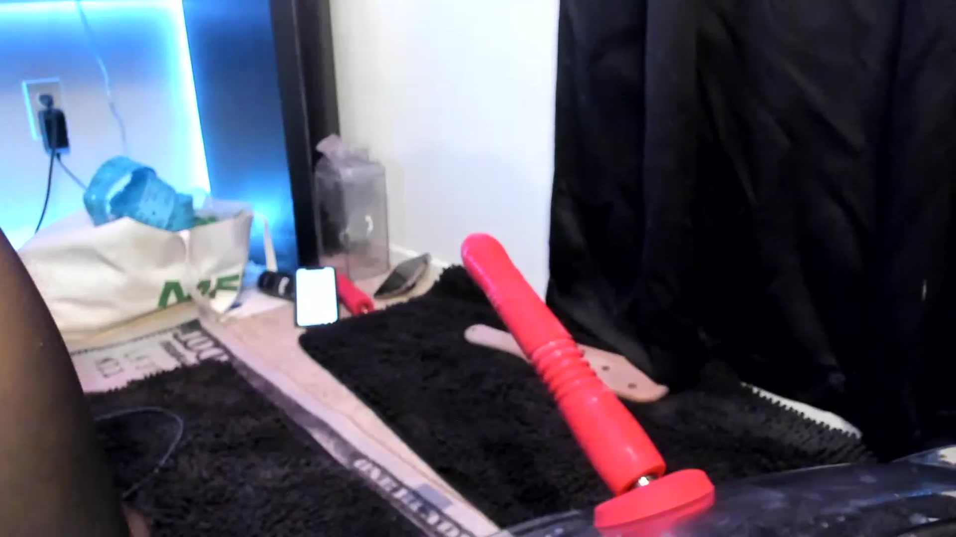 Gallery image thumbnail from Midnightrose's myfreecams stream on, 08/19/2023, 08:21 image 15 of 20