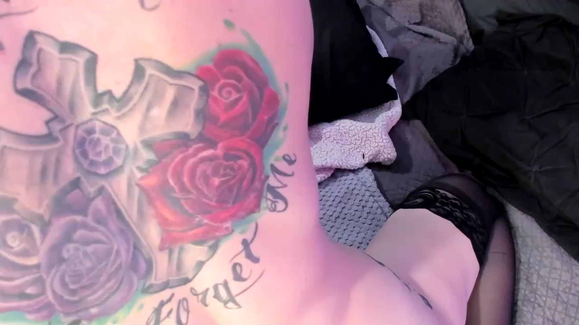 Gallery image thumbnail from Midnightrose's myfreecams stream on, 08/23/2023, 12:43 image 3 of 20