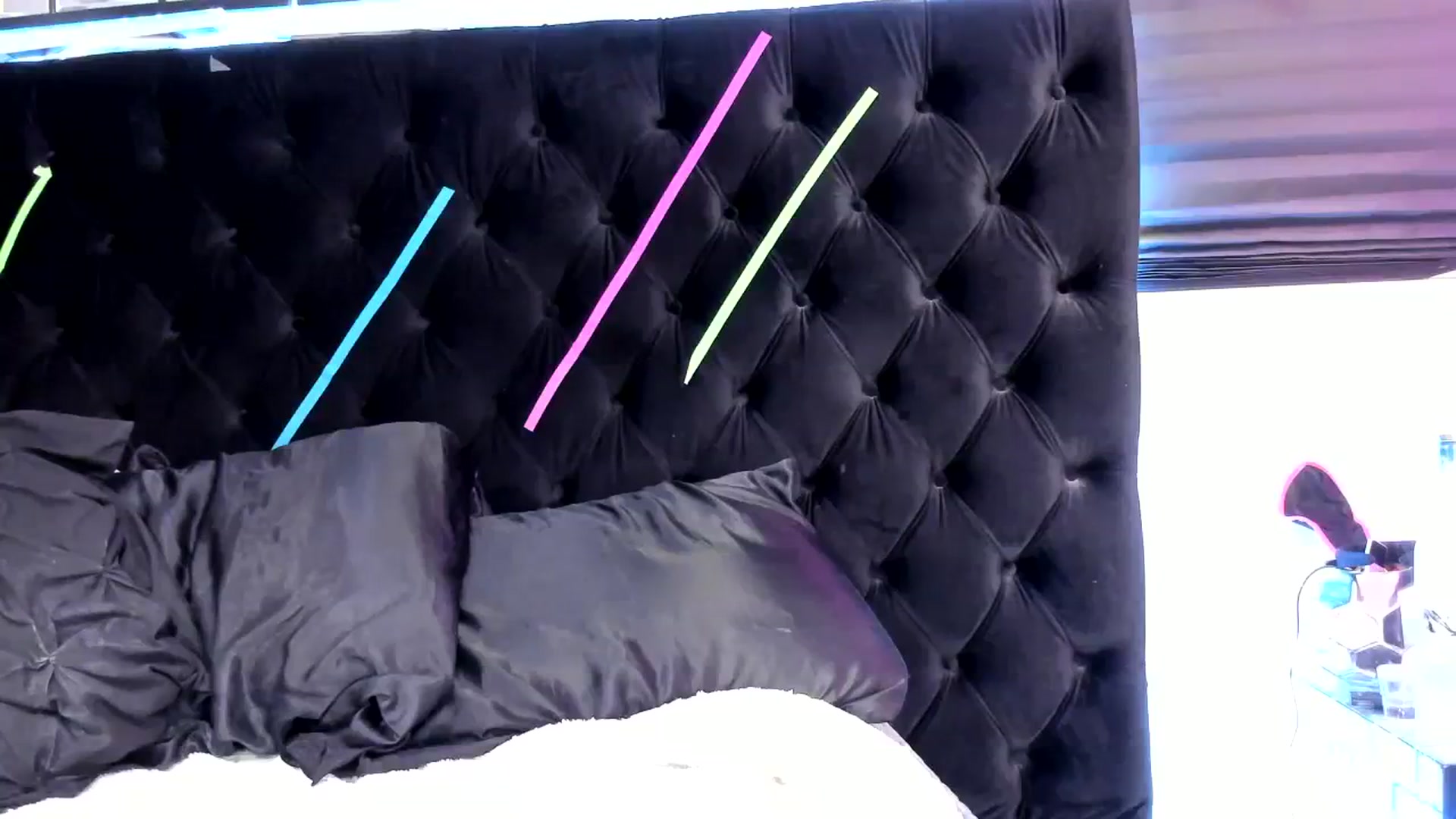 Gallery image thumbnail from Midnightrose's myfreecams stream on, 10/29/2023, 10:27 image 6 of 20