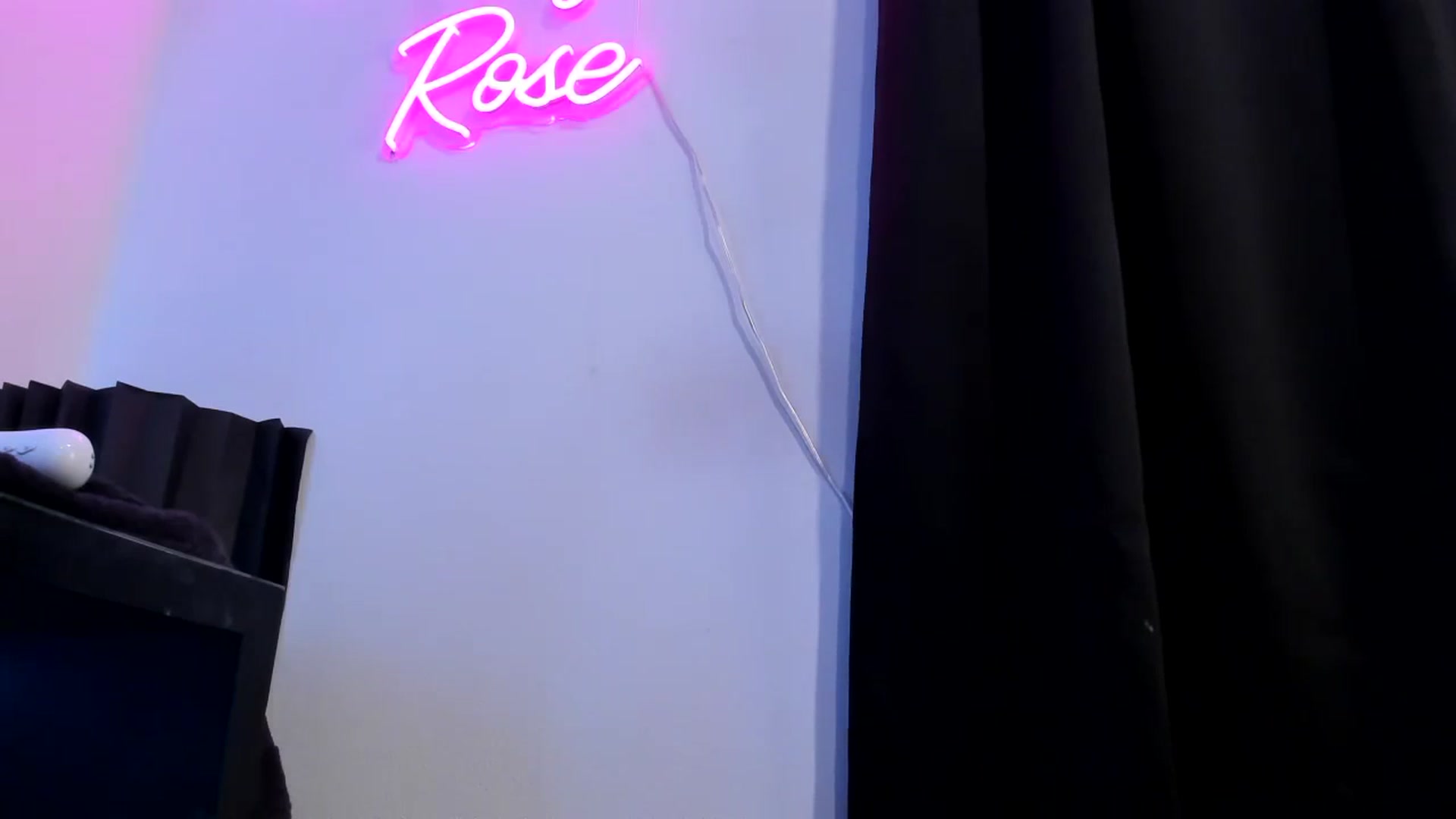 Gallery image thumbnail from Midnightrose's myfreecams stream on, 11/15/2023, 09:50 image 12 of 20