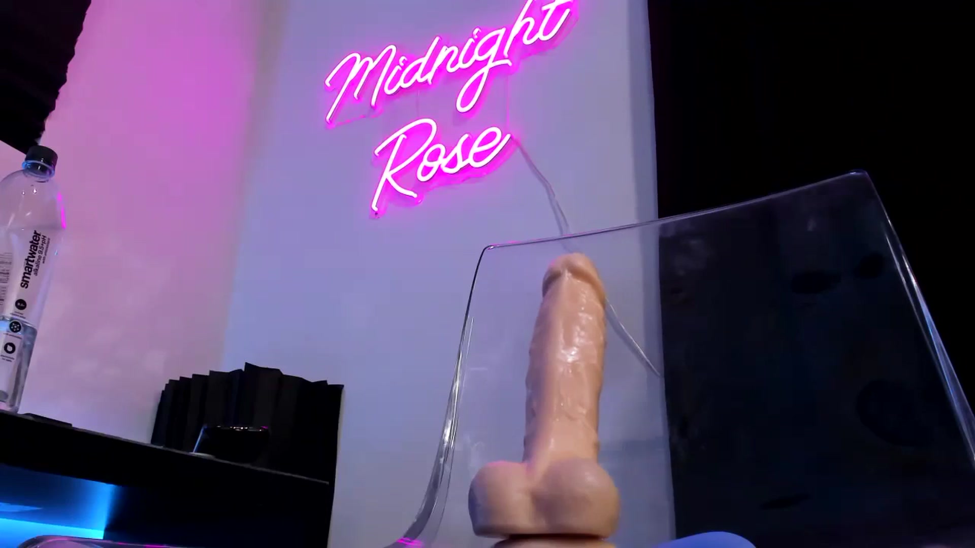 Gallery image thumbnail from Midnightrose's myfreecams stream on, 12/02/2023, 09:02 image 2 of 20