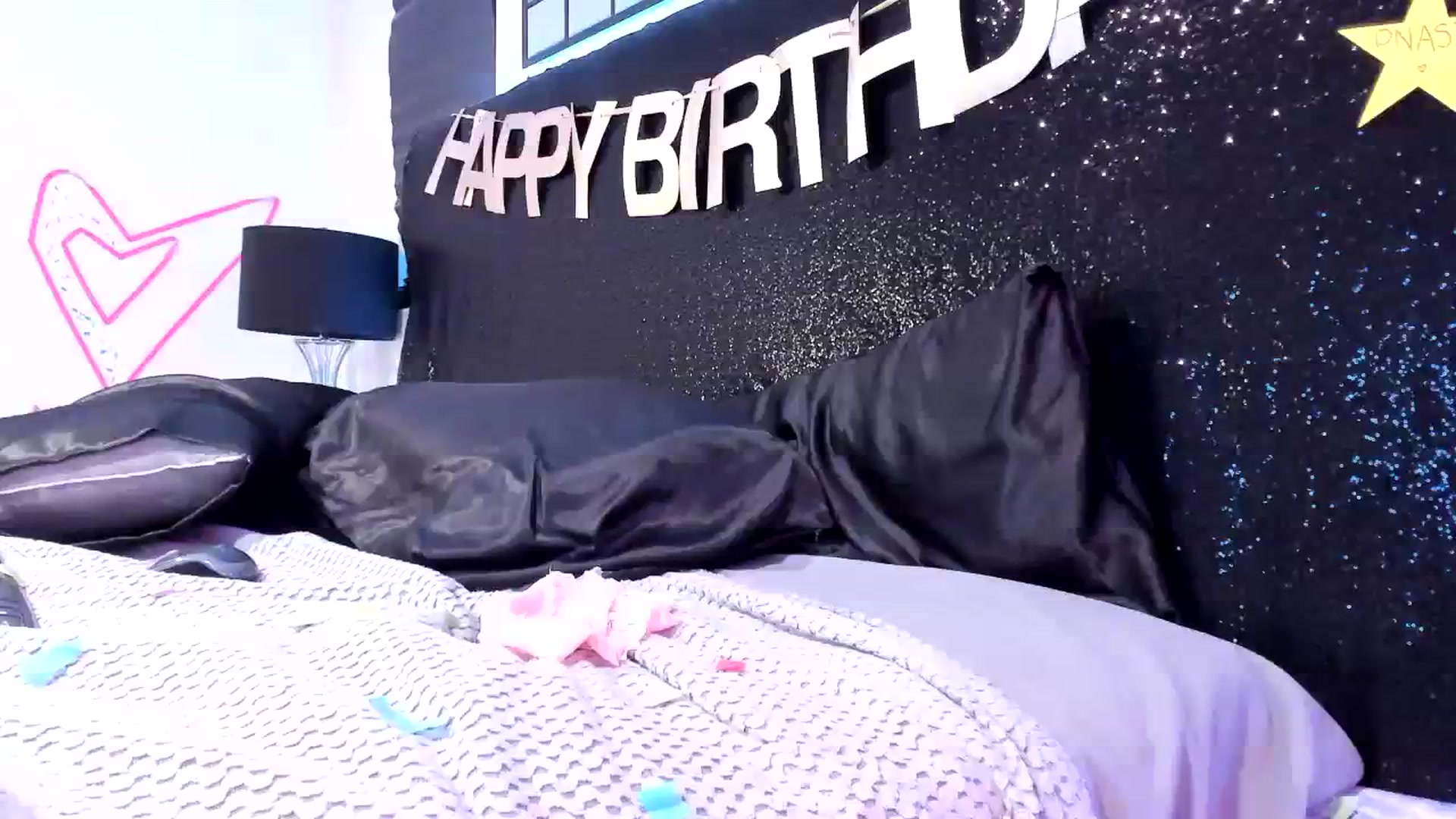 Gallery image thumbnail from Midnightrose's myfreecams stream on, 01/01/2024, 11:48 image 16 of 20