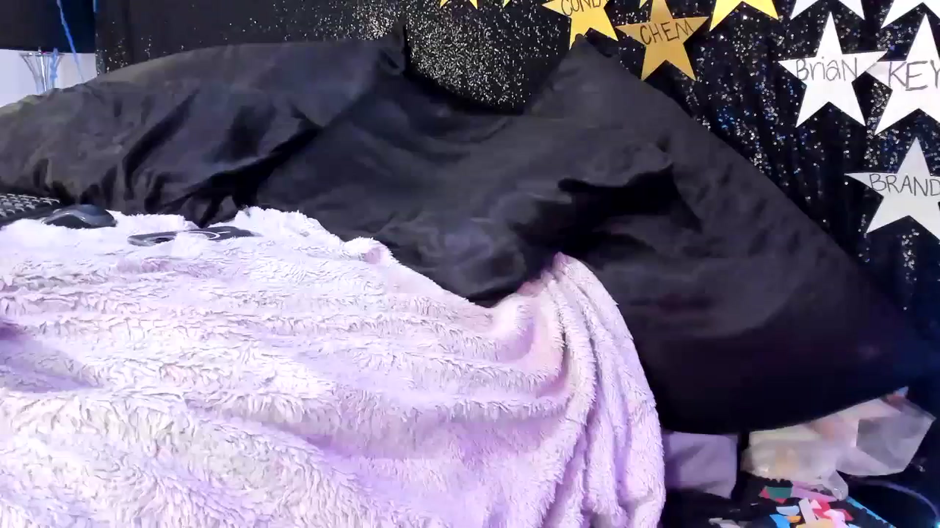 Gallery image thumbnail from Midnightrose's myfreecams stream on, 01/17/2024, 11:38 image 16 of 20