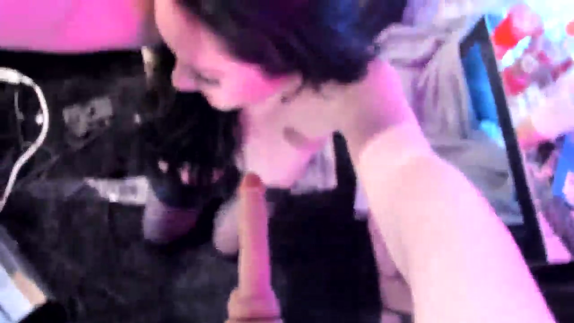 Gallery image thumbnail from Midnightrose's myfreecams stream on, 07/10/2024, 11:08 image 8 of 20