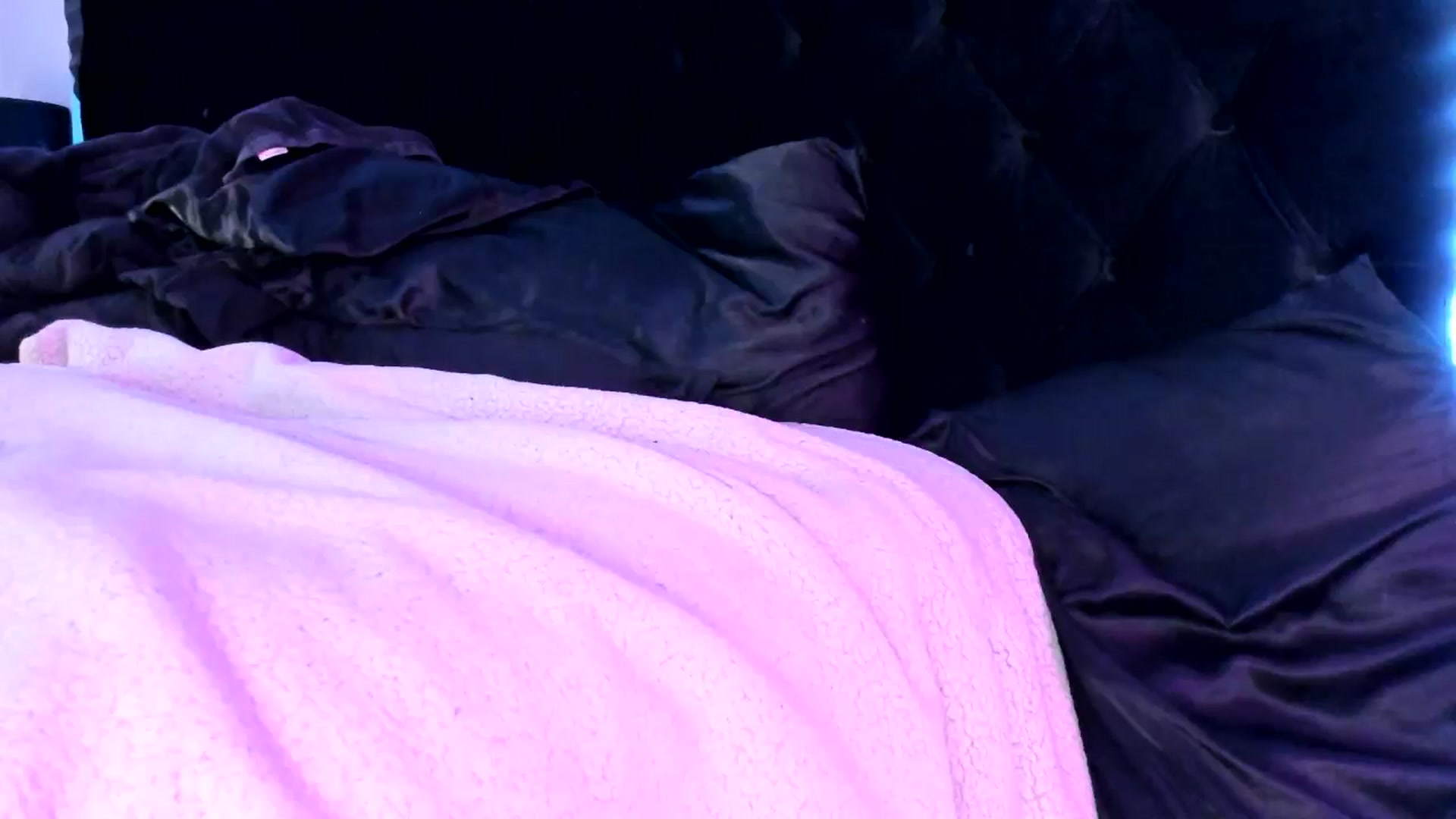 Gallery image thumbnail from Midnightrose's myfreecams stream on, 07/20/2024, 10:55 image 4 of 20