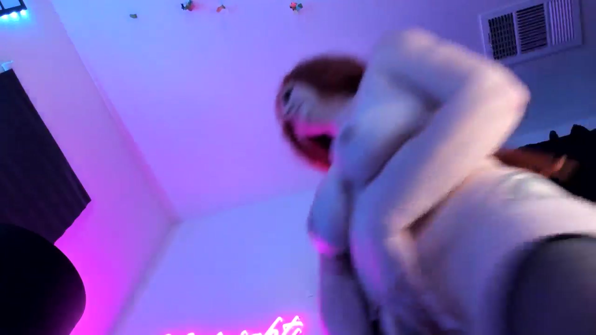 Gallery image thumbnail from Midnightrose's myfreecams stream on, 08/03/2024, 09:48 image 18 of 20