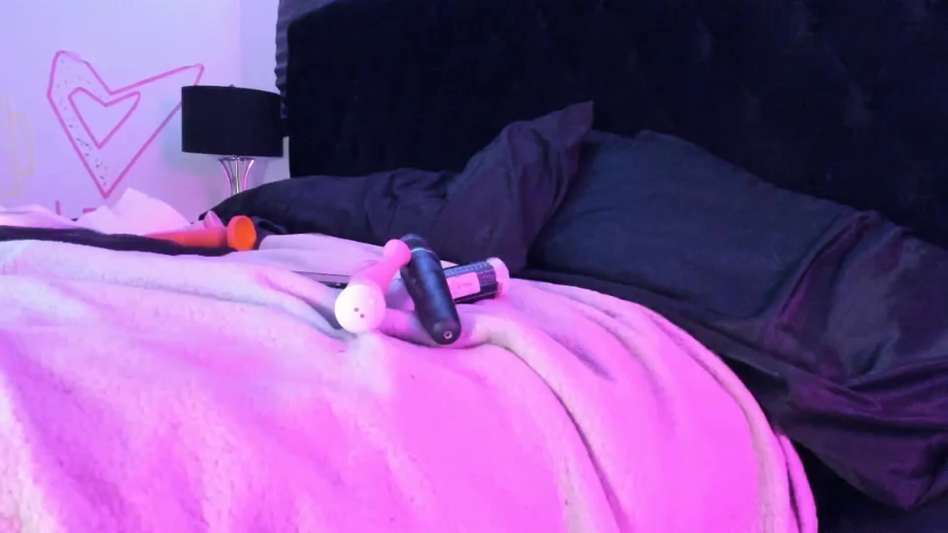 Gallery image thumbnail from Midnightrose's myfreecams stream on, 09/13/2024, 11:33 image 4 of 20