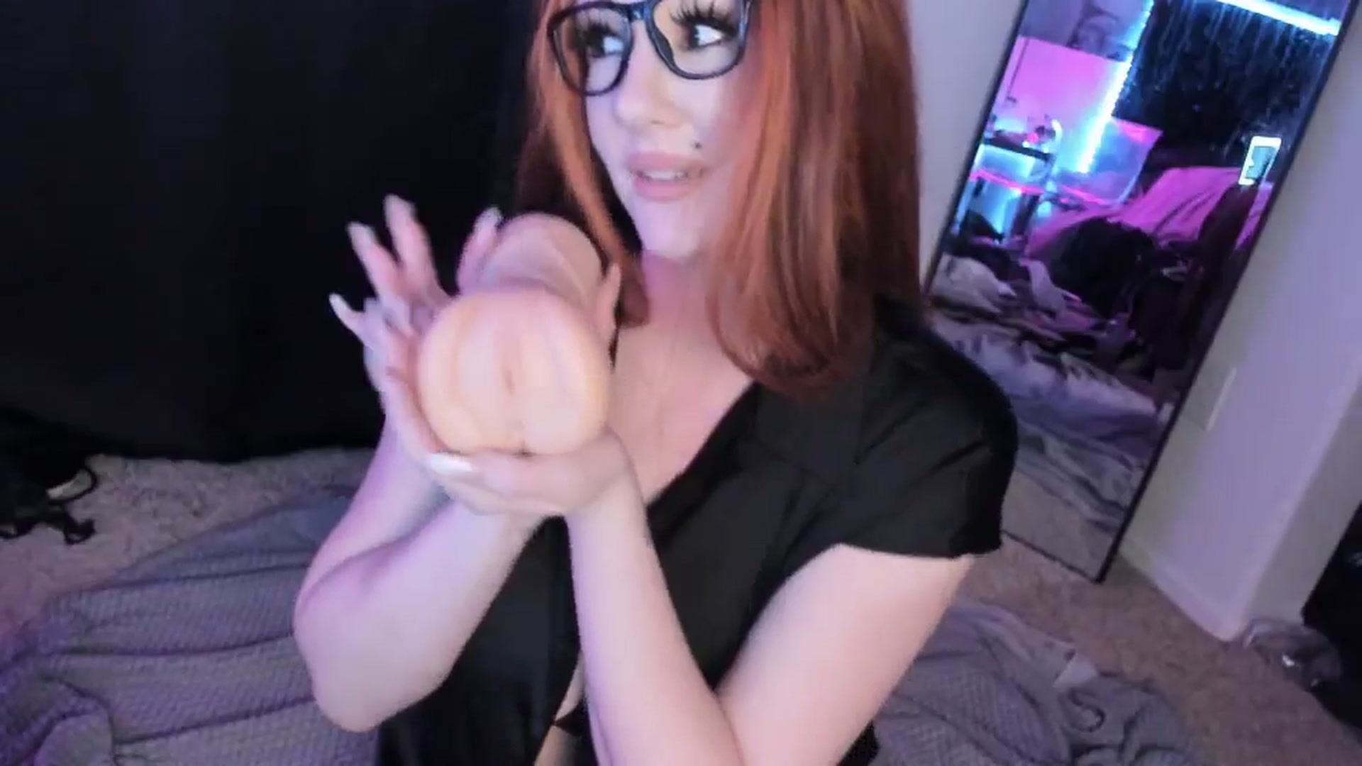 Gallery image thumbnail from Midnightrose's myfreecams stream on, 10/06/2024, 10:42 image 18 of 20