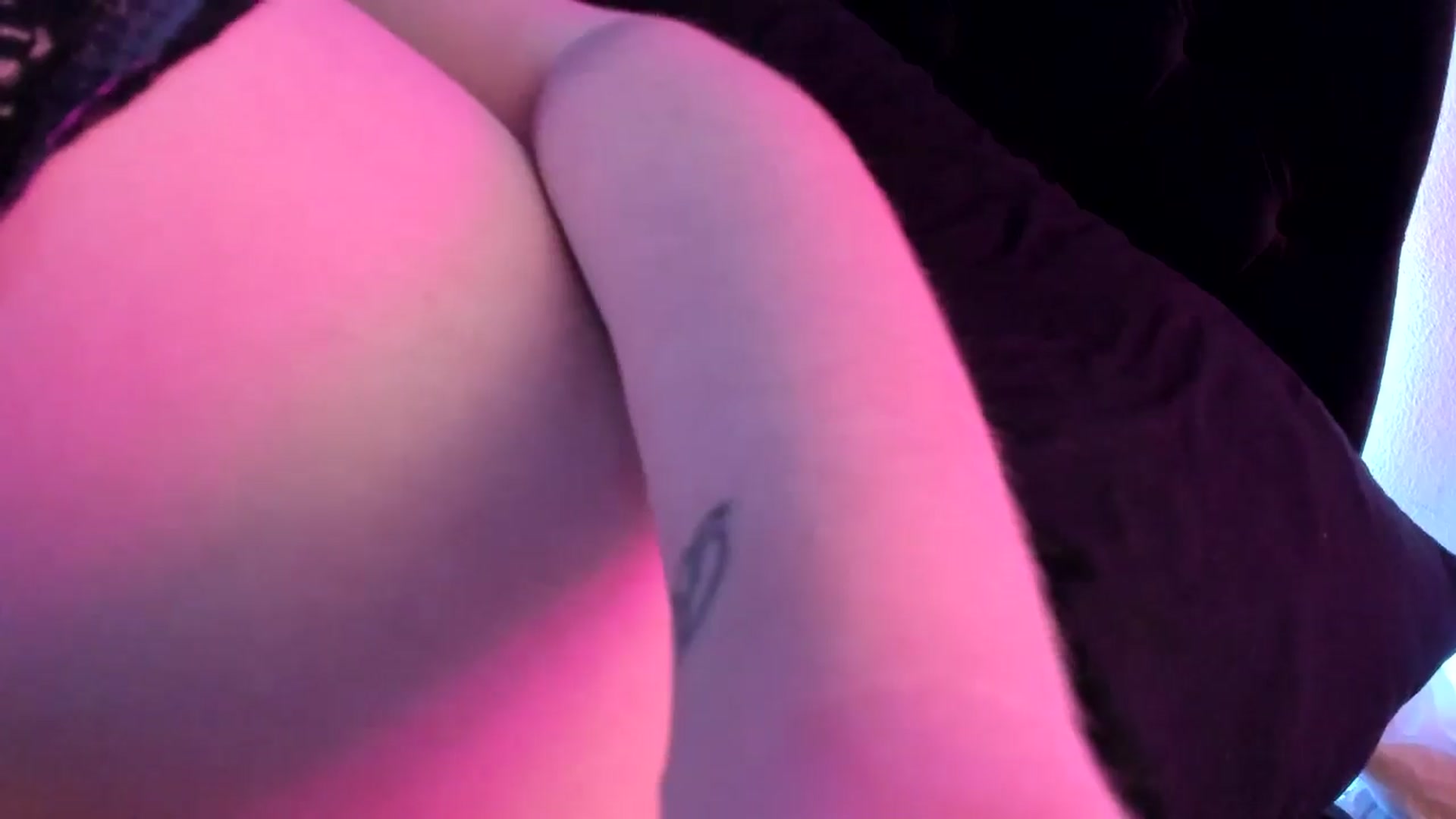 Gallery image thumbnail from Midnightrose's myfreecams stream on, 10/16/2024, 09:16 image 16 of 20