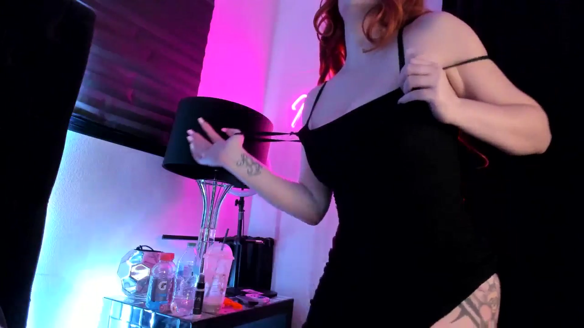 Gallery image thumbnail from Midnightrose's myfreecams stream on, 10/19/2024, 15:24 image 14 of 20