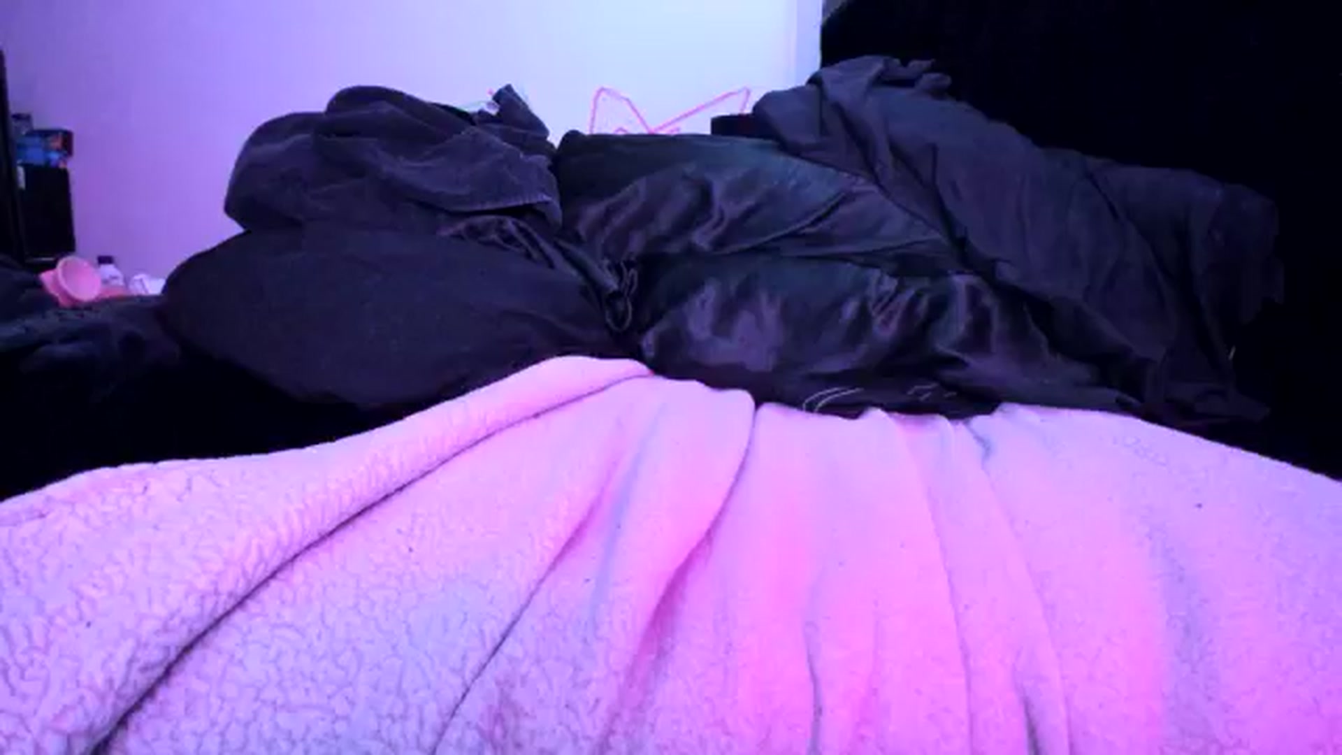 Gallery image thumbnail from Midnightrose's myfreecams stream on, 11/17/2024, 12:36 image 1 of 20