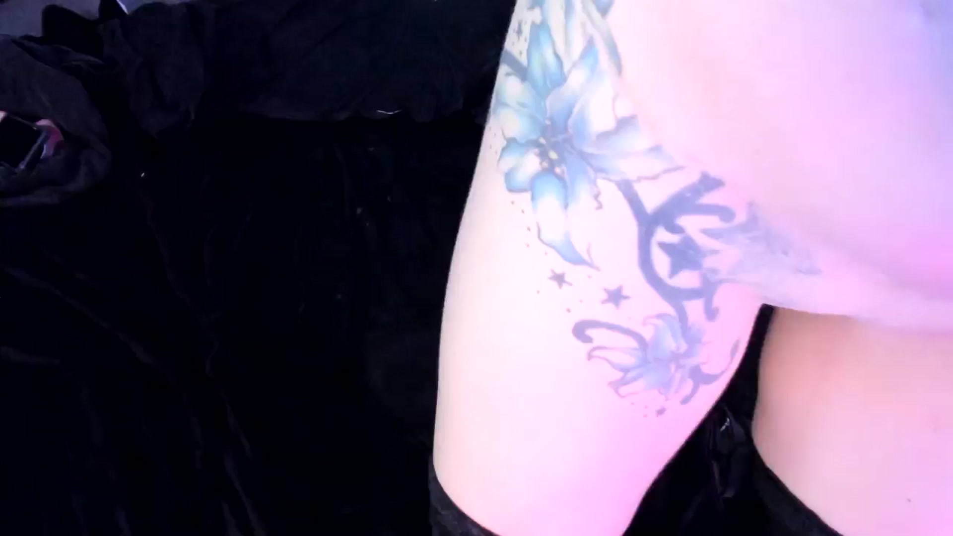 Gallery image thumbnail from Midnightrose's myfreecams stream on, 02/16/2025, 09:43 image 11 of 20