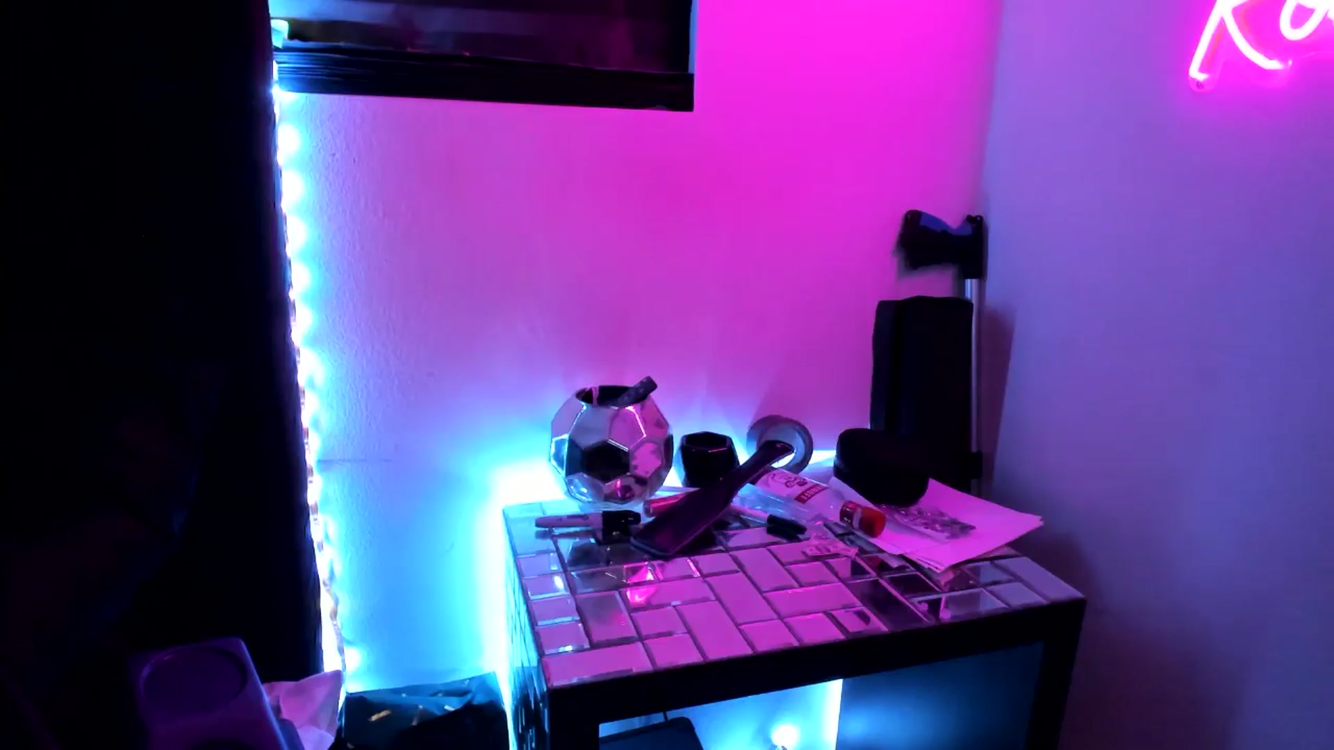 Gallery image thumbnail from Midnightrose's myfreecams stream on, 03/06/2025, 09:16 image 16 of 20