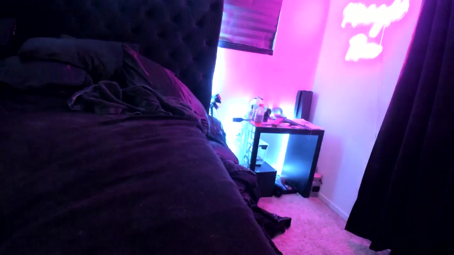 Gallery image thumbnail from Midnightrose's myfreecams stream on, 03/27/2025, 05:18 image 8 of 20