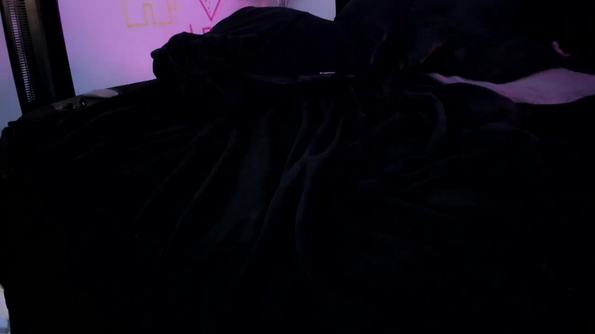 Gallery image thumbnail from Midnightrose's myfreecams stream on, 04/07/2025, 07:55 image 20 of 20